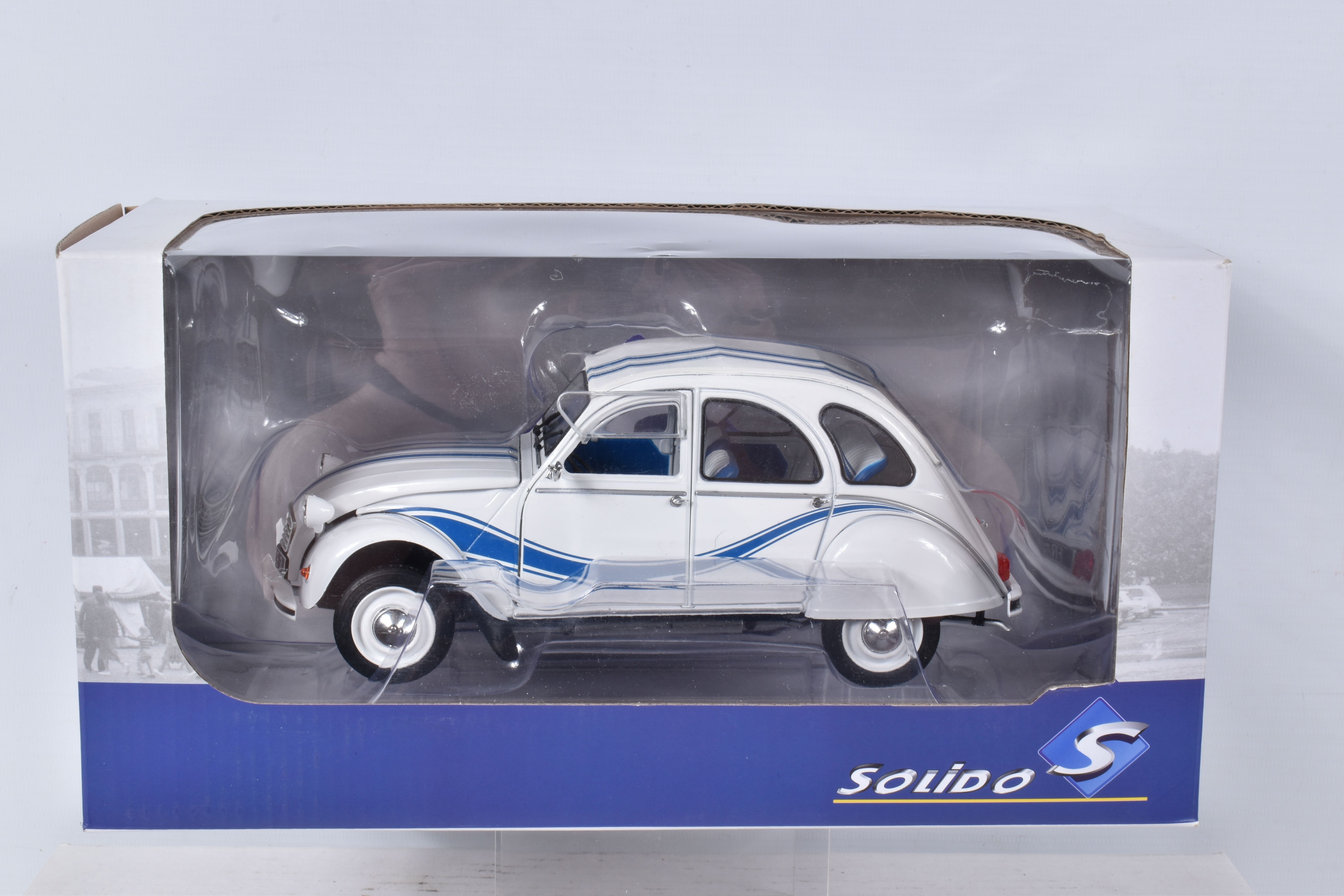 FIVE BOXED AND FOUR LOOSE MODEL VEHICLES, boxed models include a 1:18 scale Maisto Aston Martin - Image 16 of 24