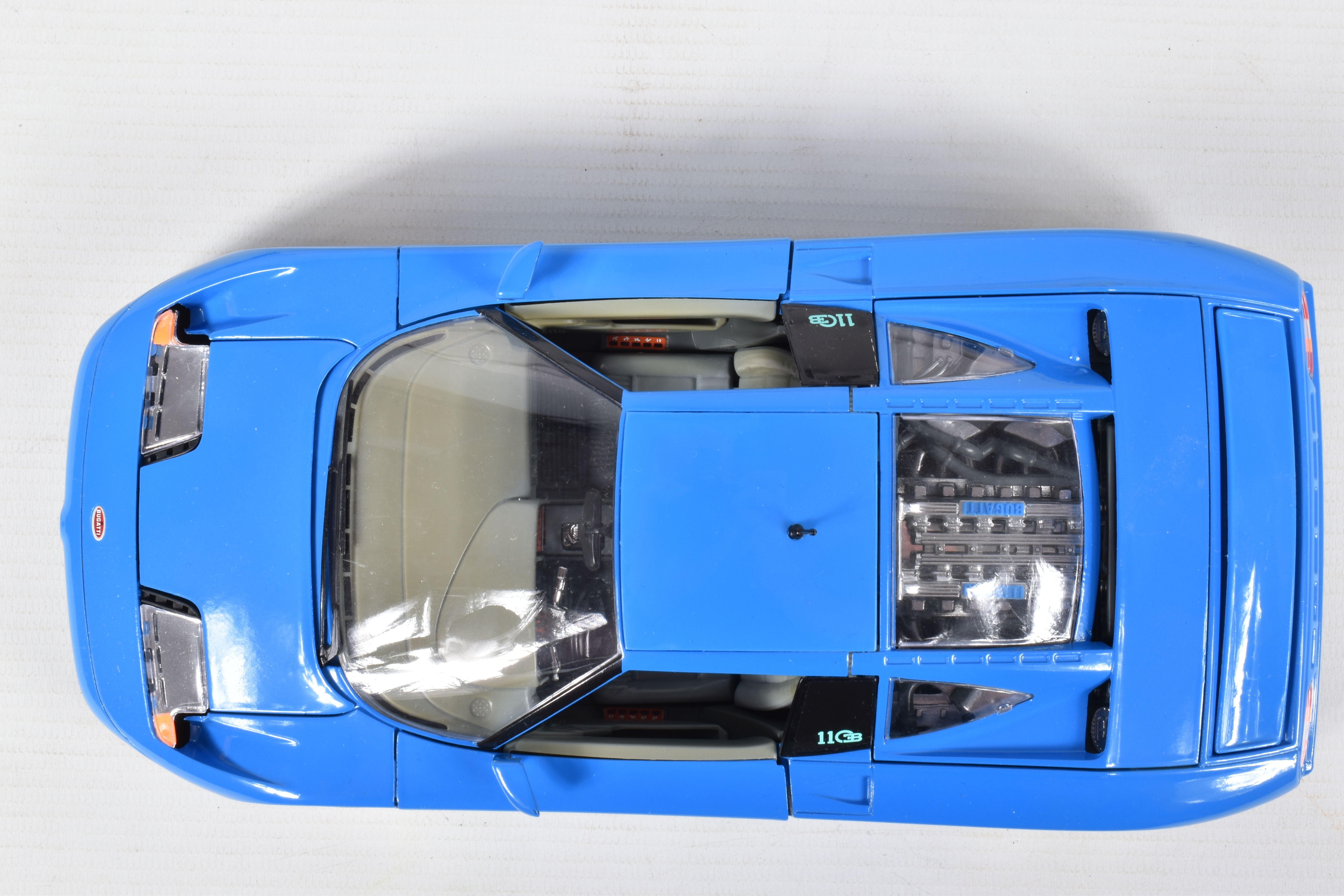 FIVE BOXED AND TWO LOOSE DIECAST MODEL VEHICLES, to include a Bburago Lamborghini Countach 1988 - Image 17 of 19