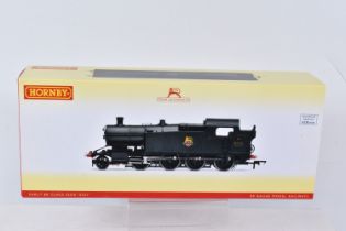 A BOXED OO GAUGE HORNBY MODEL RAILWAY STEAM LOCOMOTIVE Class 52XX no. 5231 in BR Black Livery with