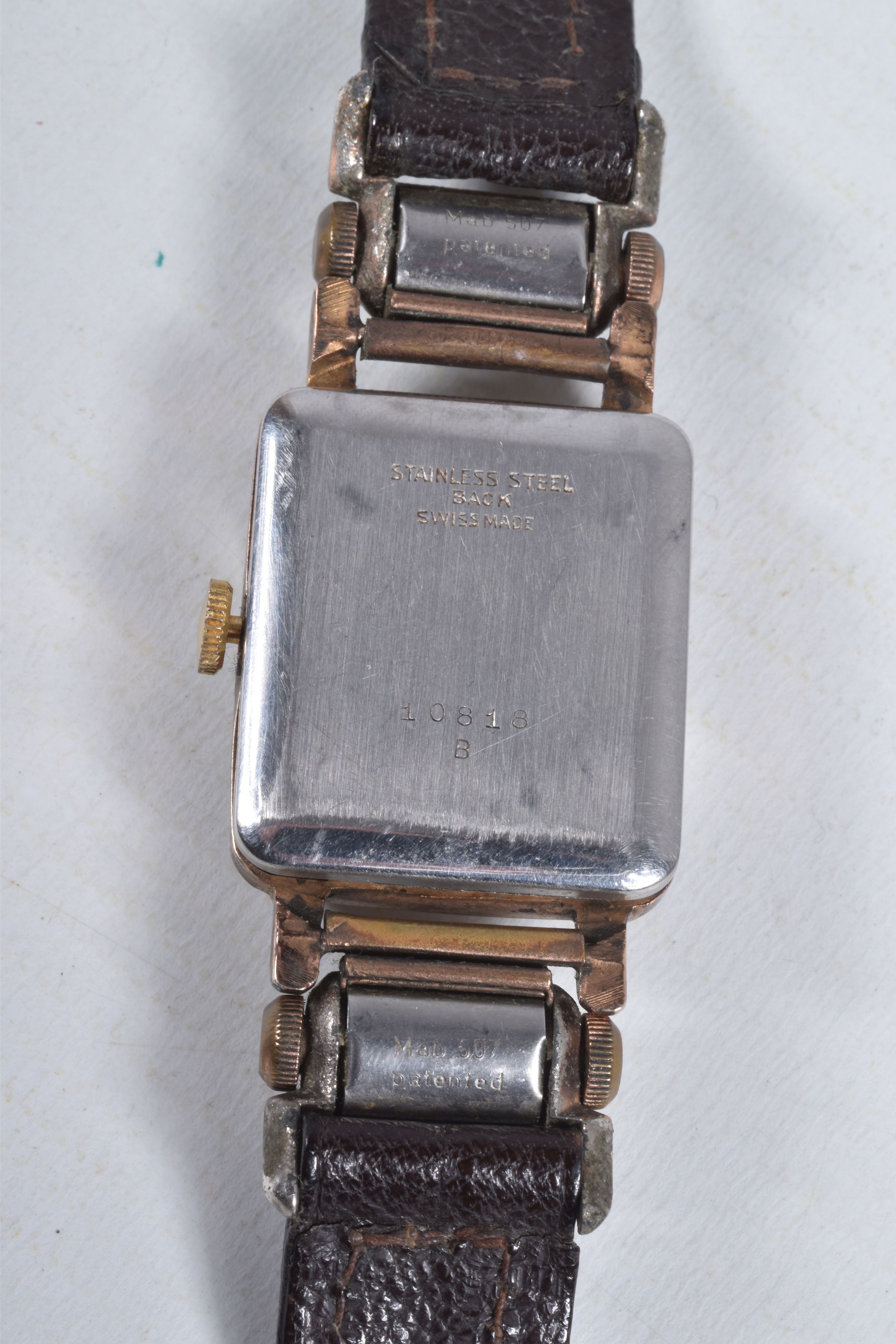 A GENTS 'ALADIN' WRISTWATCH, manual wind, rectangular gold tone dial signed 'Aladin', Arabic - Image 6 of 9