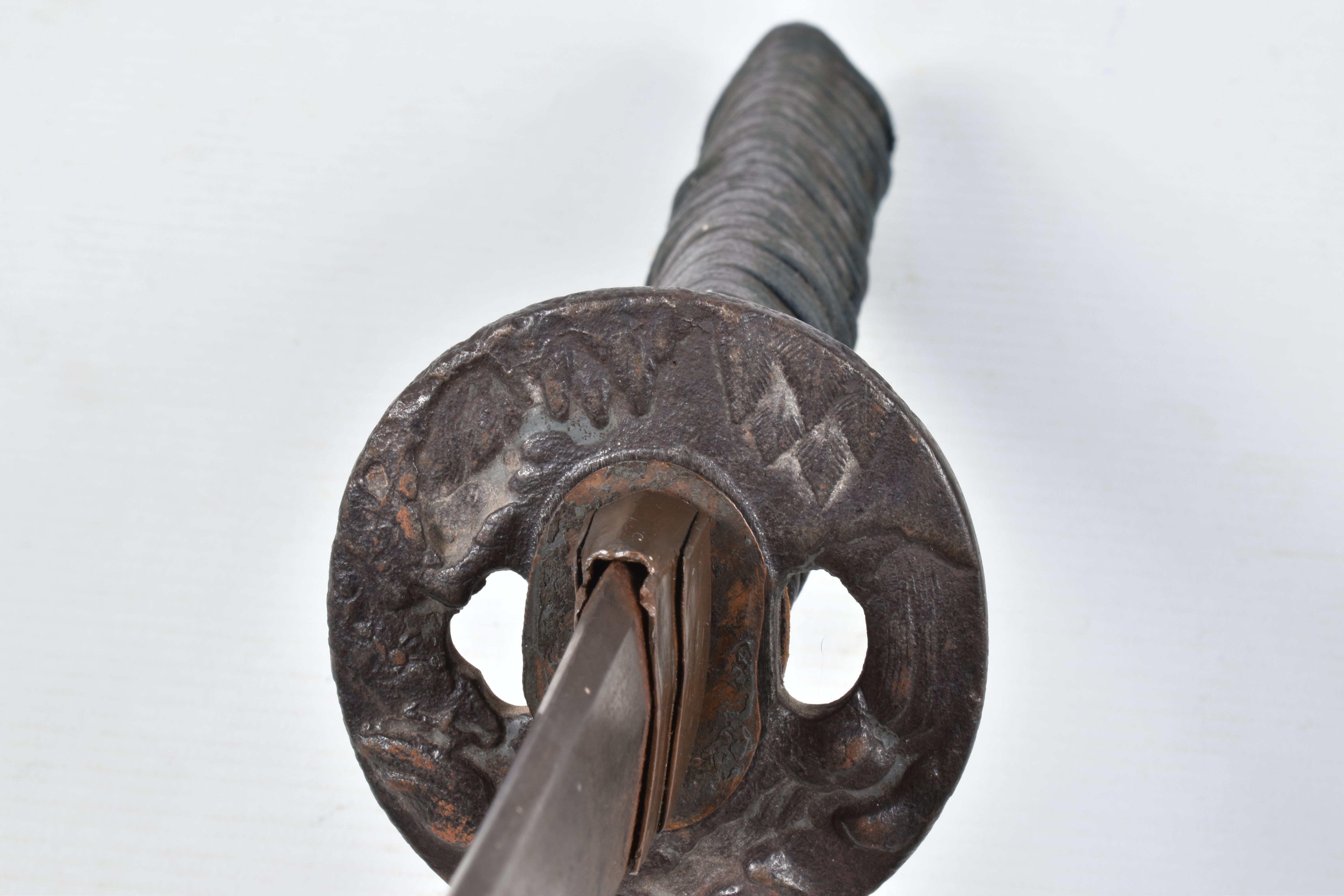 A BELLIEVED TO BE 18TH CENTURY JAPANESE WAKIZASHI SWORD, worn blade, the tsuba cast with birds, - Image 18 of 36