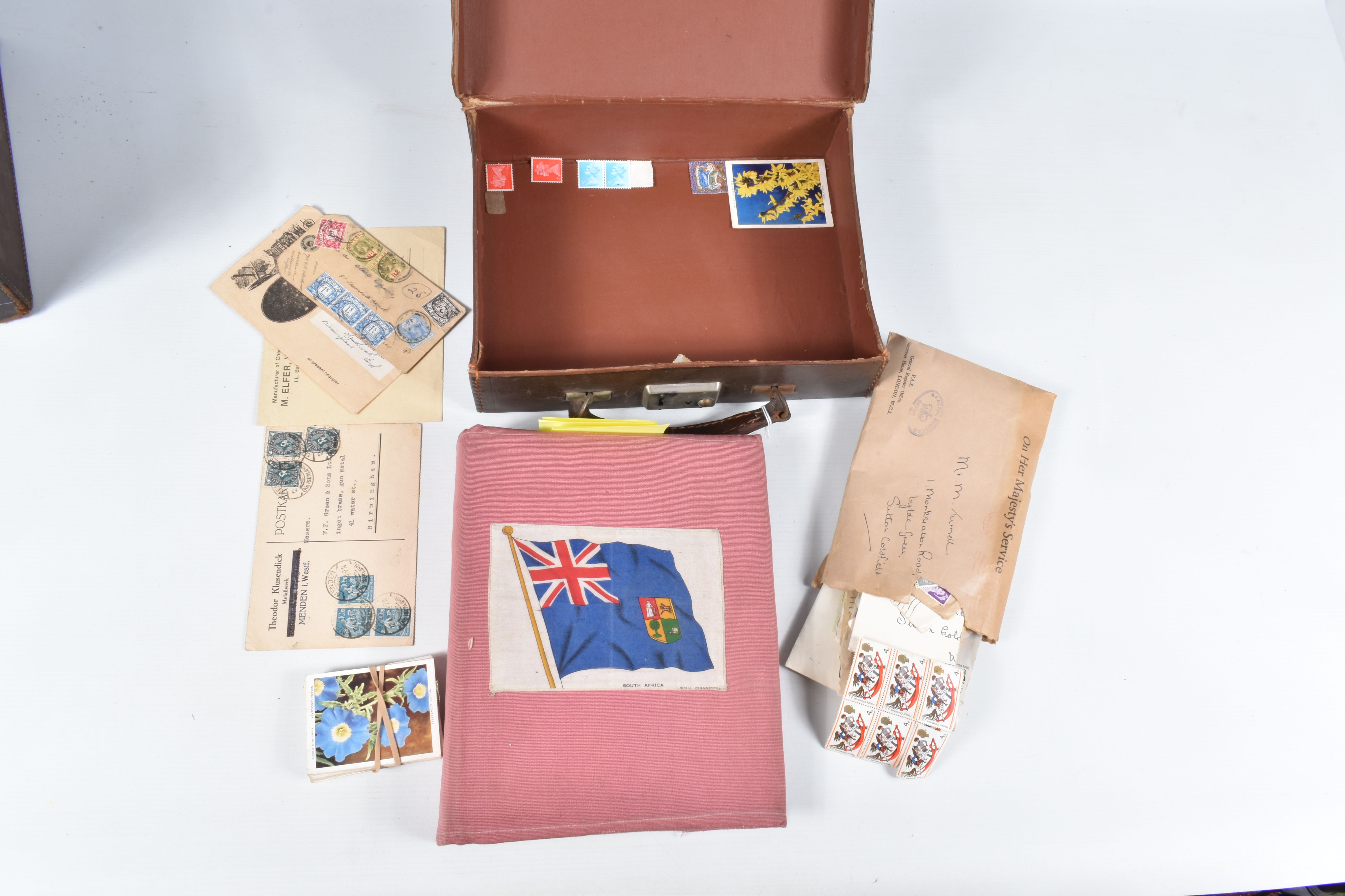 STAMP COLLECTION IN 2 SMALL CASES. We note 2 Strand type albums with multi-generation collectionm - Image 2 of 23