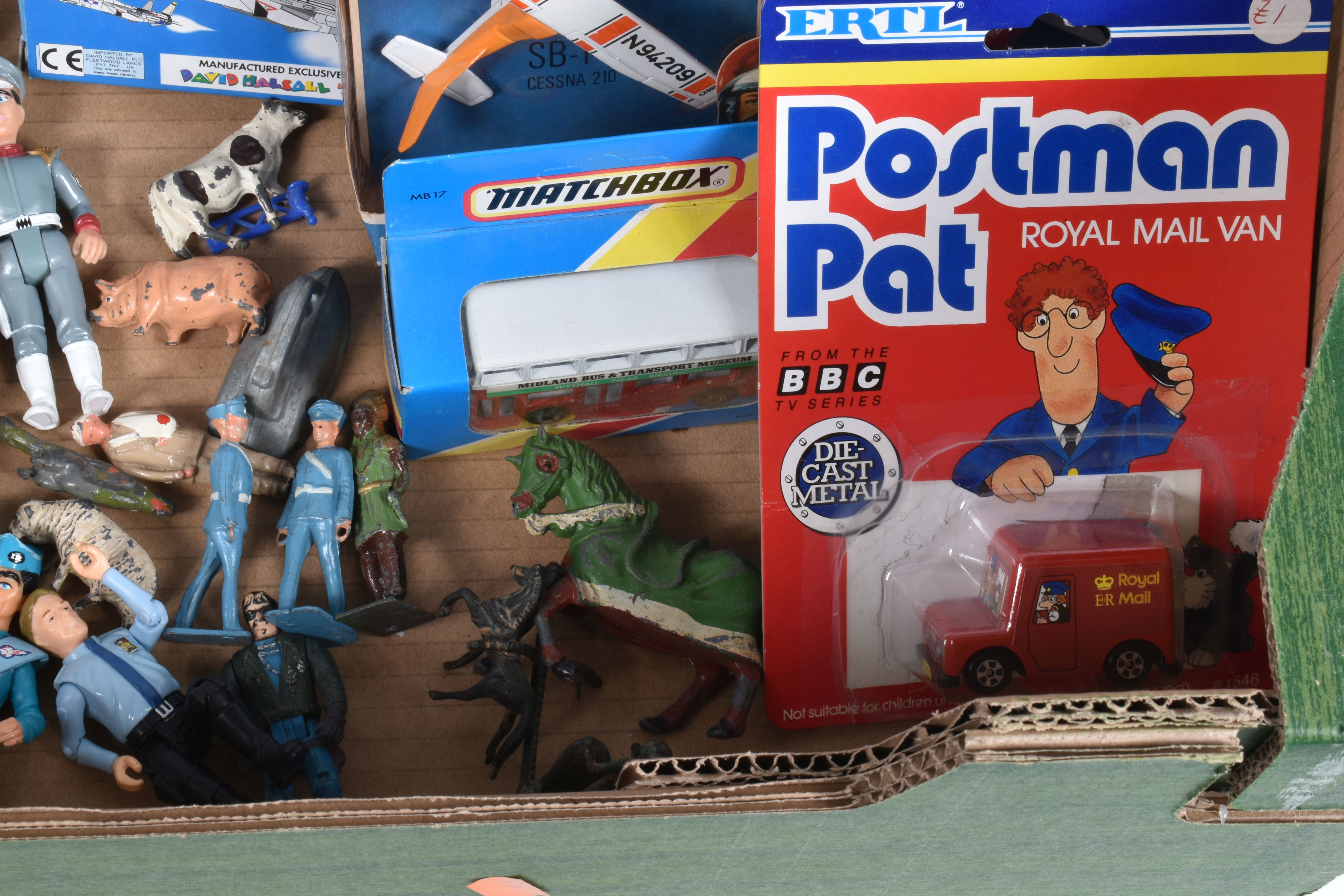 THREE BOXES OF MODEL VEHICLES, FIGURES AND AIRCRAFTS, some boxed and some loose, items include a - Image 7 of 16