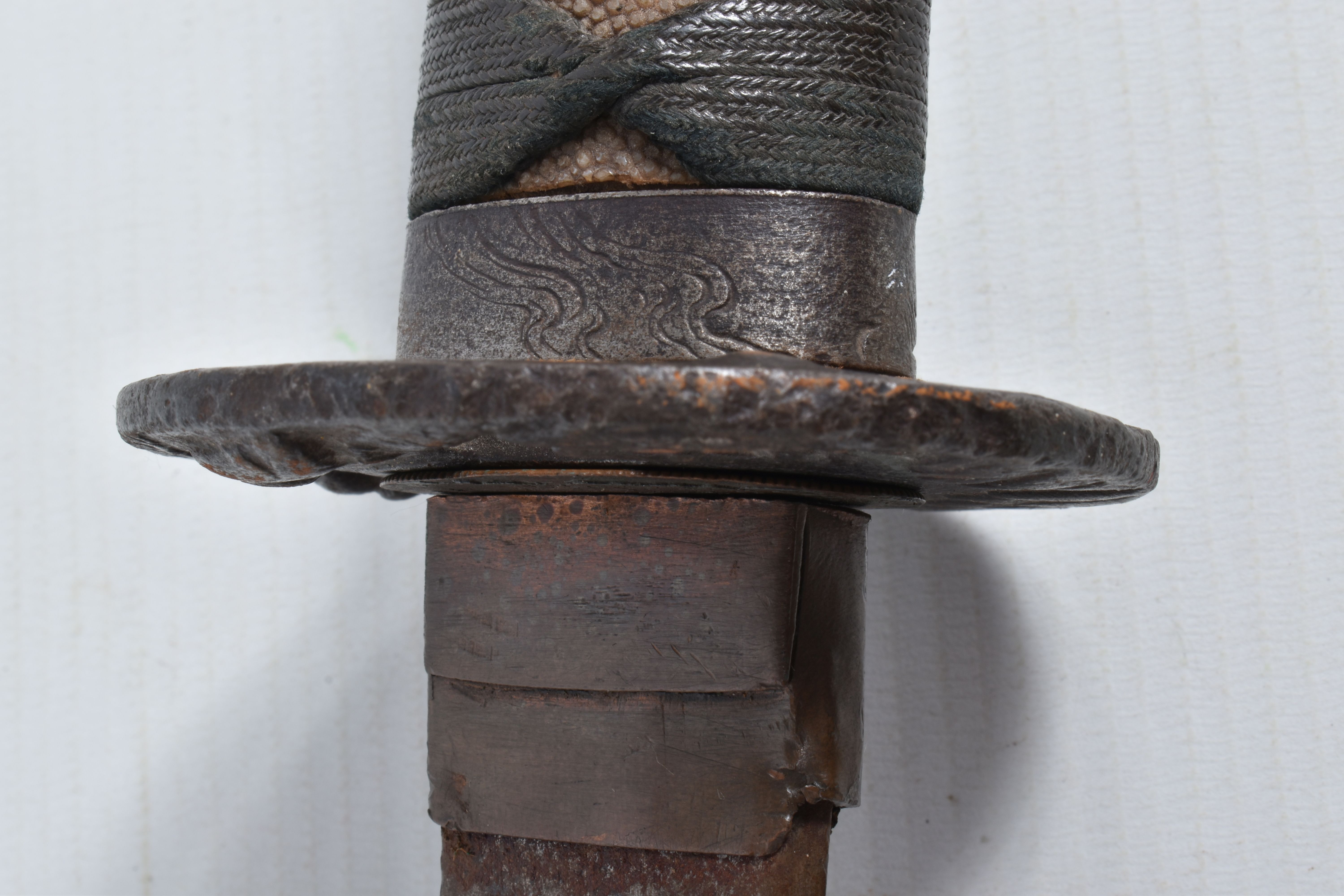 A BELLIEVED TO BE 18TH CENTURY JAPANESE WAKIZASHI SWORD, worn blade, the tsuba cast with birds, - Image 23 of 36