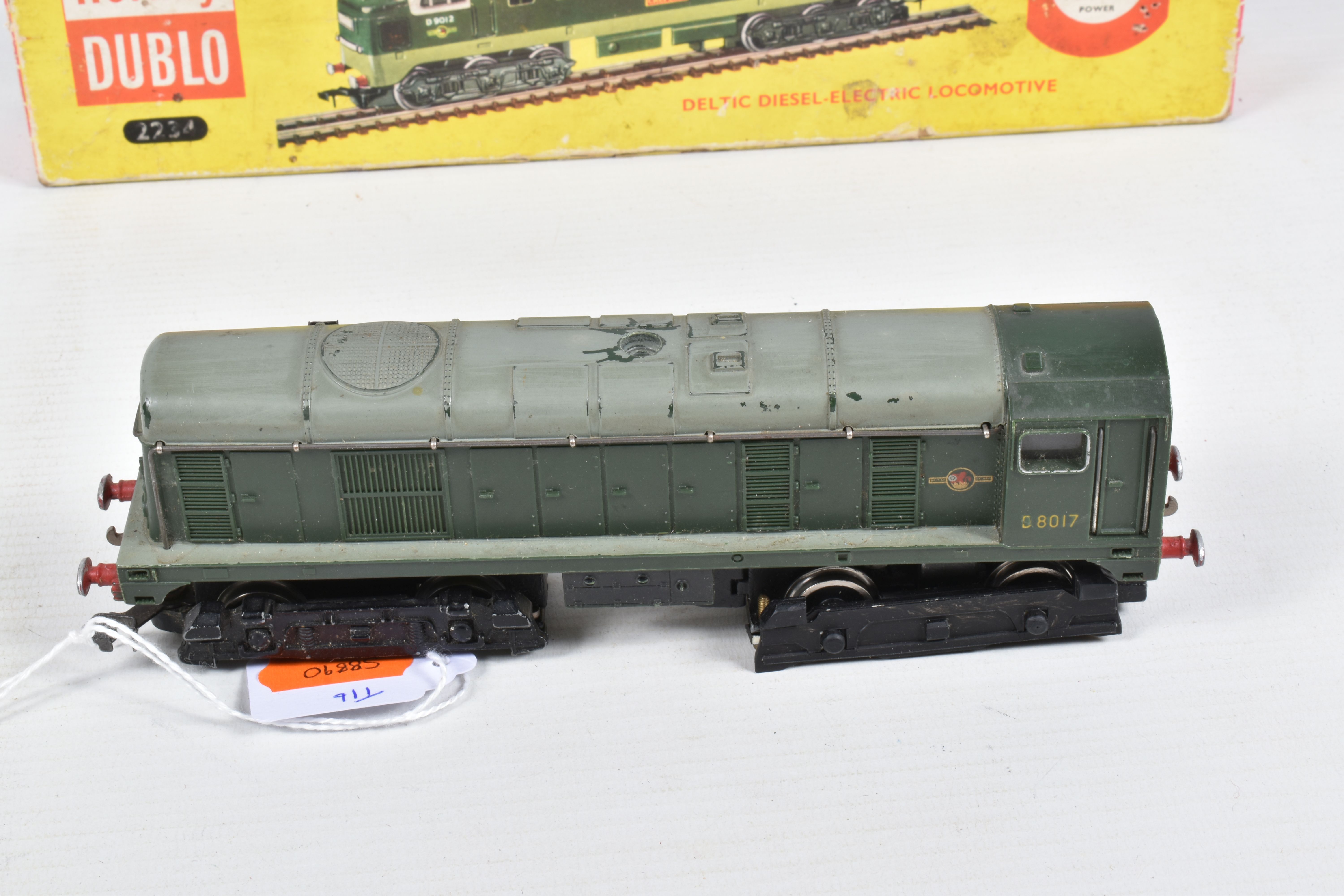 A BOXED HORNBY DUBLO CLASS 55 DELTIC LOCOMOTIVE, 'Crepello' No.D9012, (2234), with an unboxed Hornby - Image 4 of 6