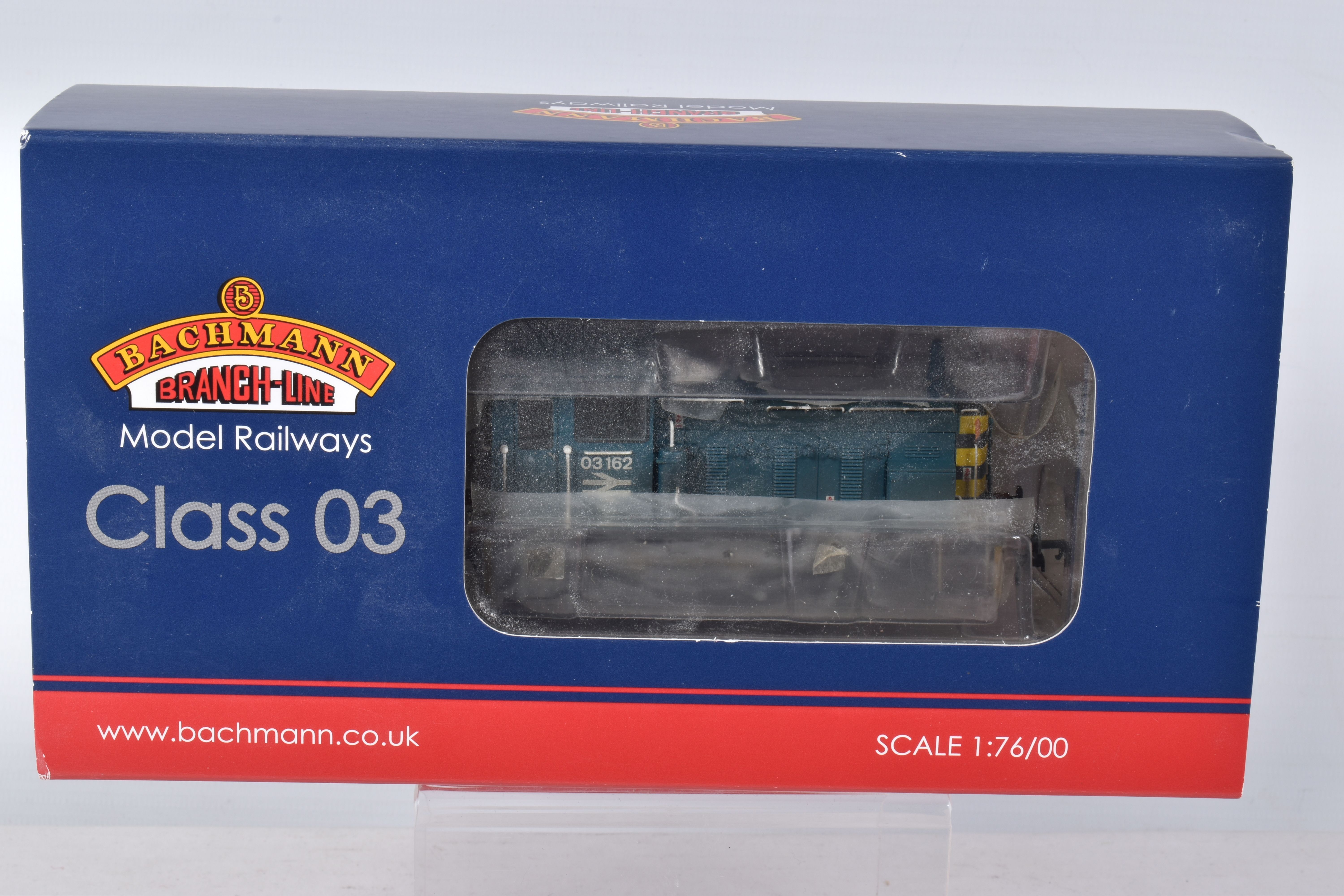 A BOXED OO GAUGE BACHMANN BRANCHLINE MODEL RAILWAY LOCOMOTIVE Class 03 Diesel Shunter no. 03162 in