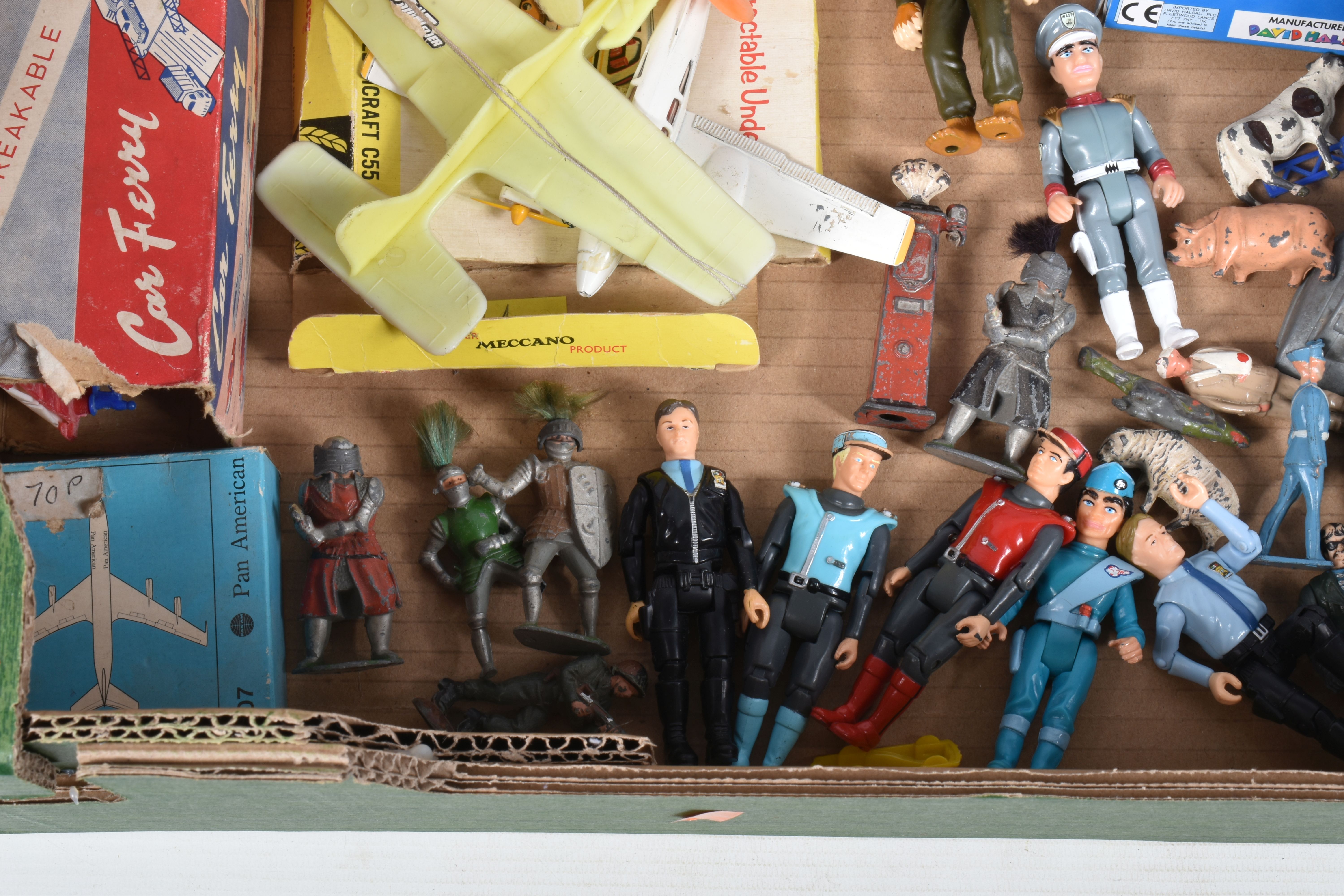 THREE BOXES OF MODEL VEHICLES, FIGURES AND AIRCRAFTS, some boxed and some loose, items include a - Image 4 of 16