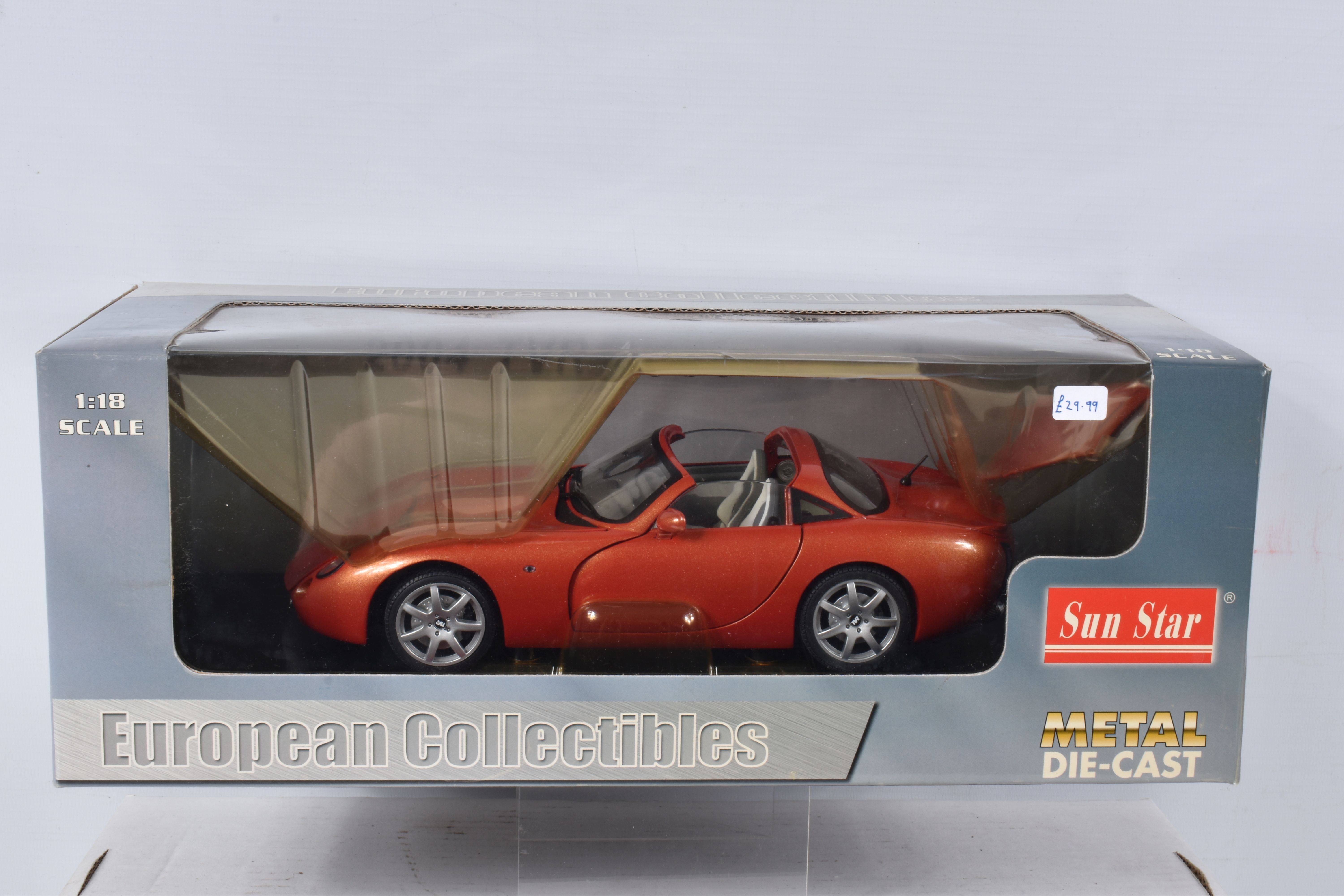 FIVE BOXED AND FOUR LOOSE MODEL VEHICLES, boxed models include a 1:18 scale Maisto Aston Martin - Bild 10 aus 24