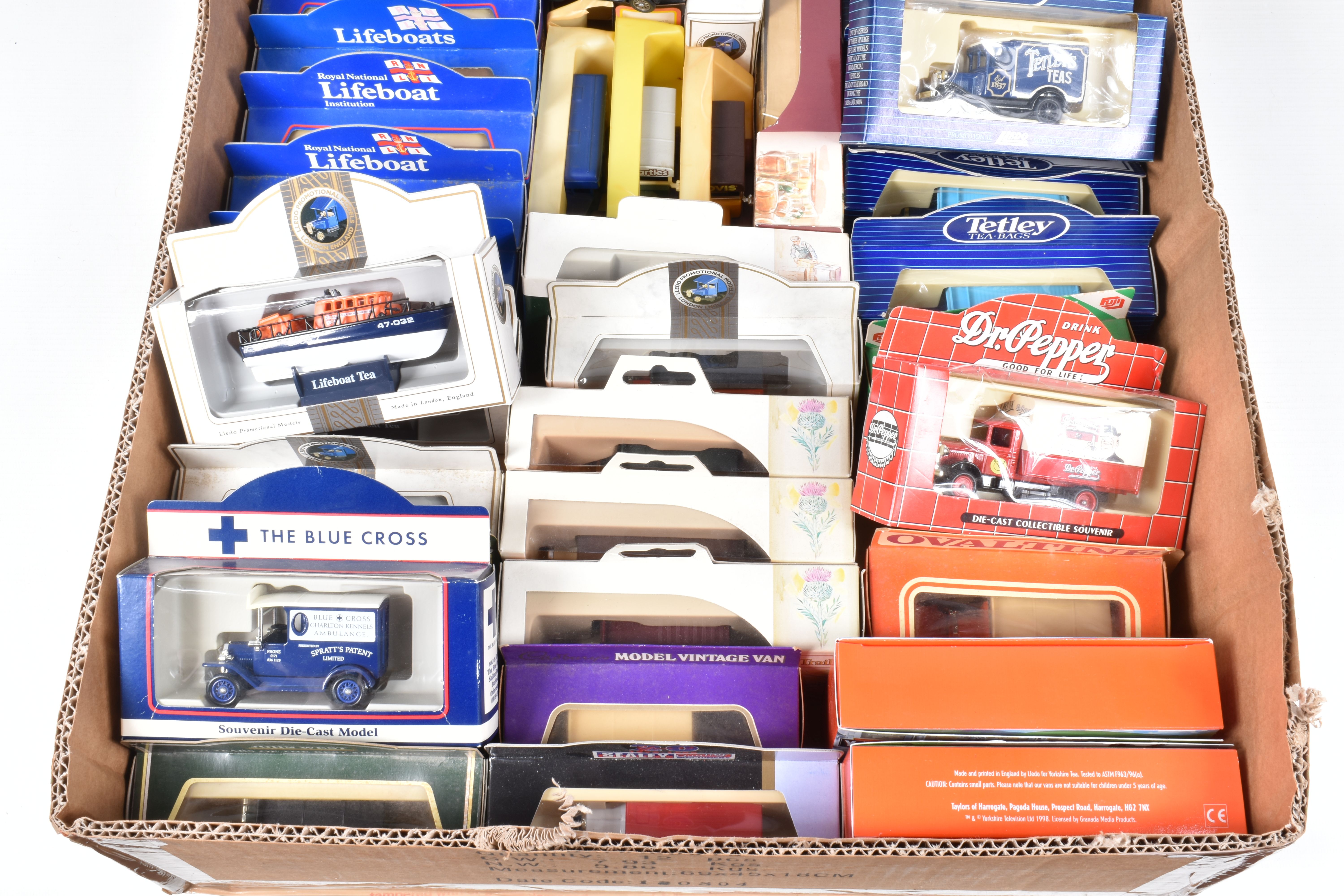 FOUR BOXES OF ASSORTED LLEDO, MATCHBOX AND OXFORD DIECAST MODEL VEHICLES, some of the Lledo models - Image 5 of 17