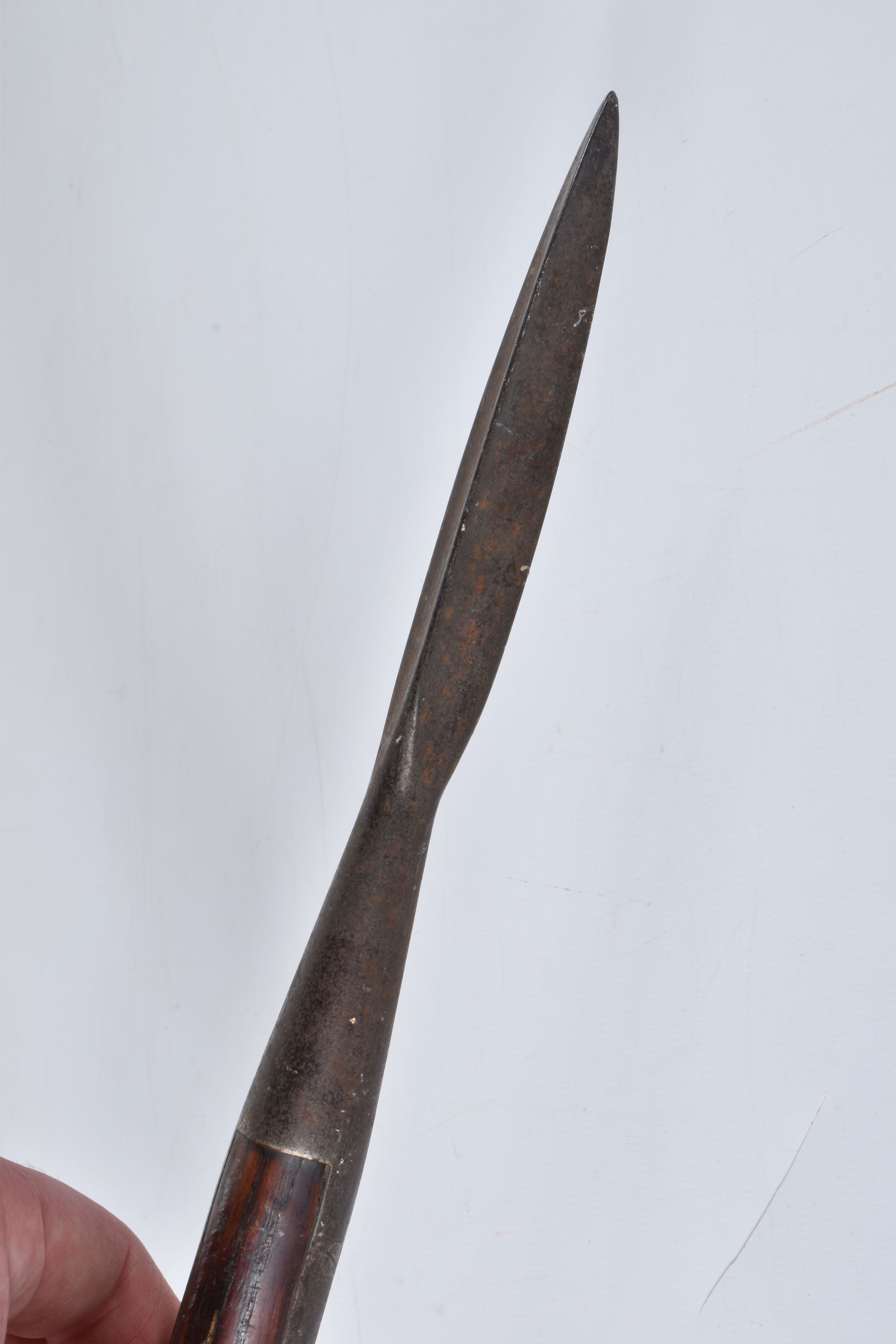 A LARGE 19TH CENTURY BOARDING STYLE PIKE/ CAVALRY LANCE, featuring an ash shaft with an off centre - Image 3 of 8