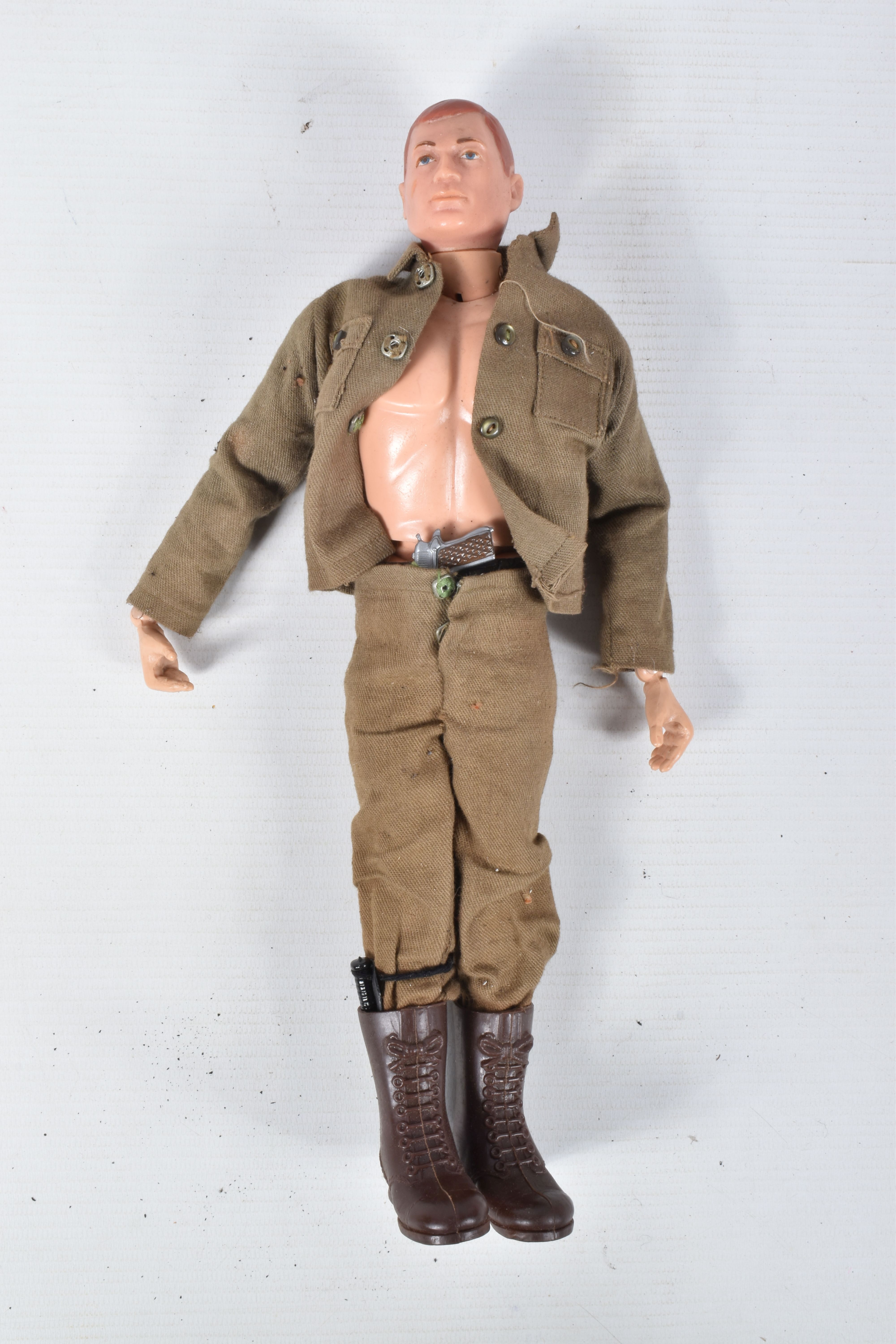 A QUANTITY OF ASSORTED ACTION MAN ITEMS, to include 1960's light brown moulded and painted hair - Image 5 of 8
