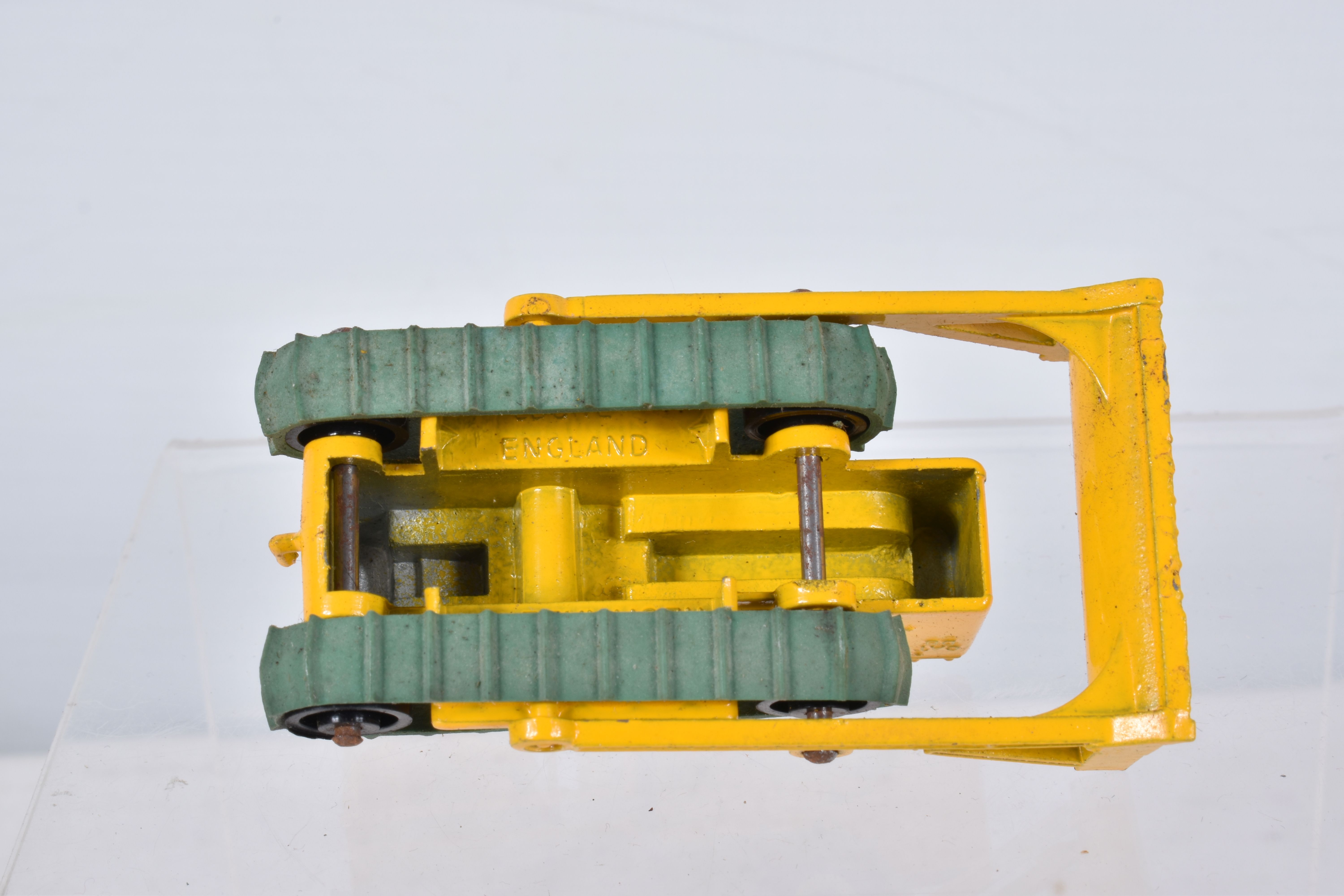 FOUR BOXED MATCHBOX SERIES DIECAST CONSTRUCTION VEHICLES, Caterpillar Bulldozer, No.18, green - Image 7 of 25