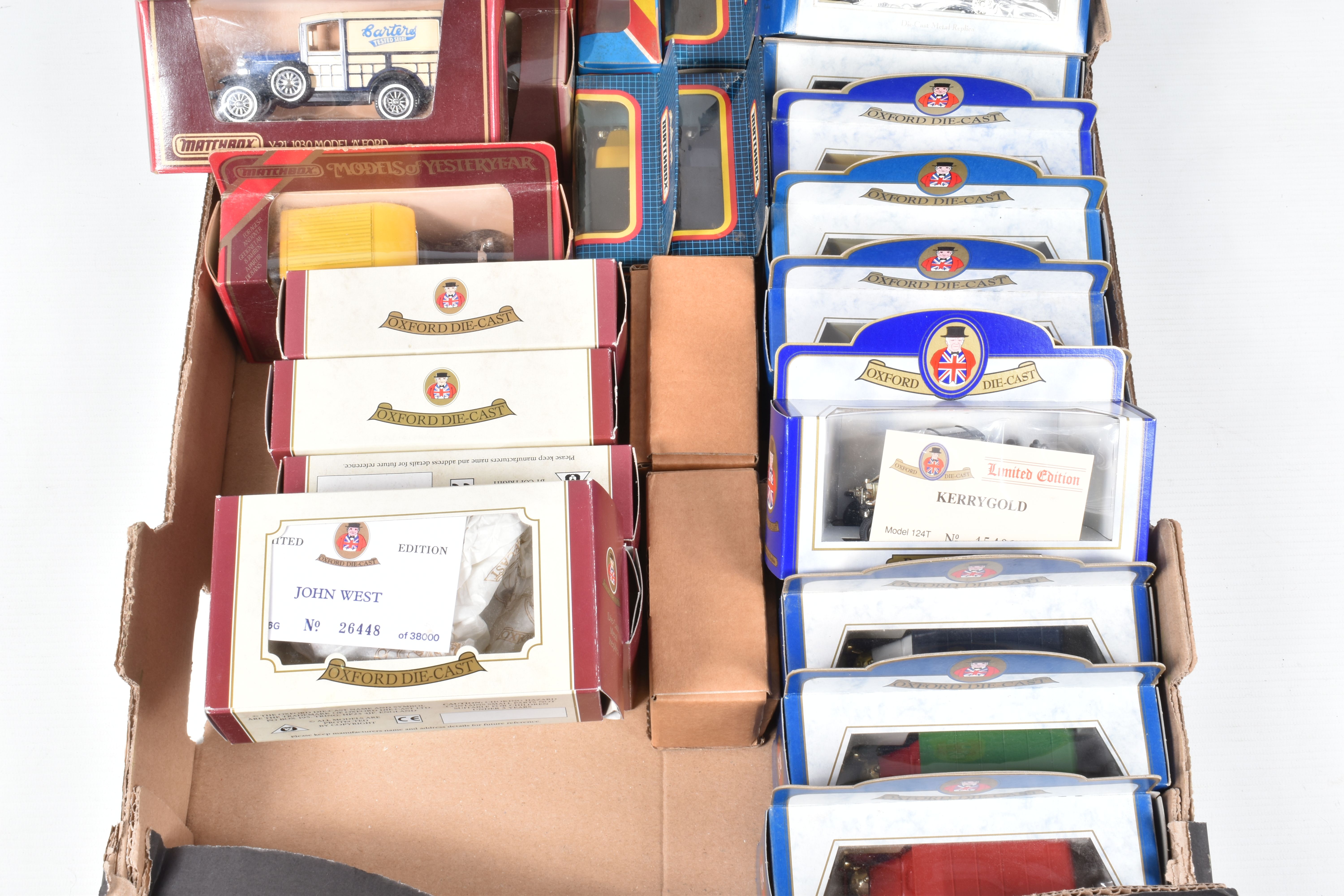 FOUR BOXES OF ASSORTED LLEDO, MATCHBOX AND OXFORD DIECAST MODEL VEHICLES, some of the Lledo models - Image 13 of 17