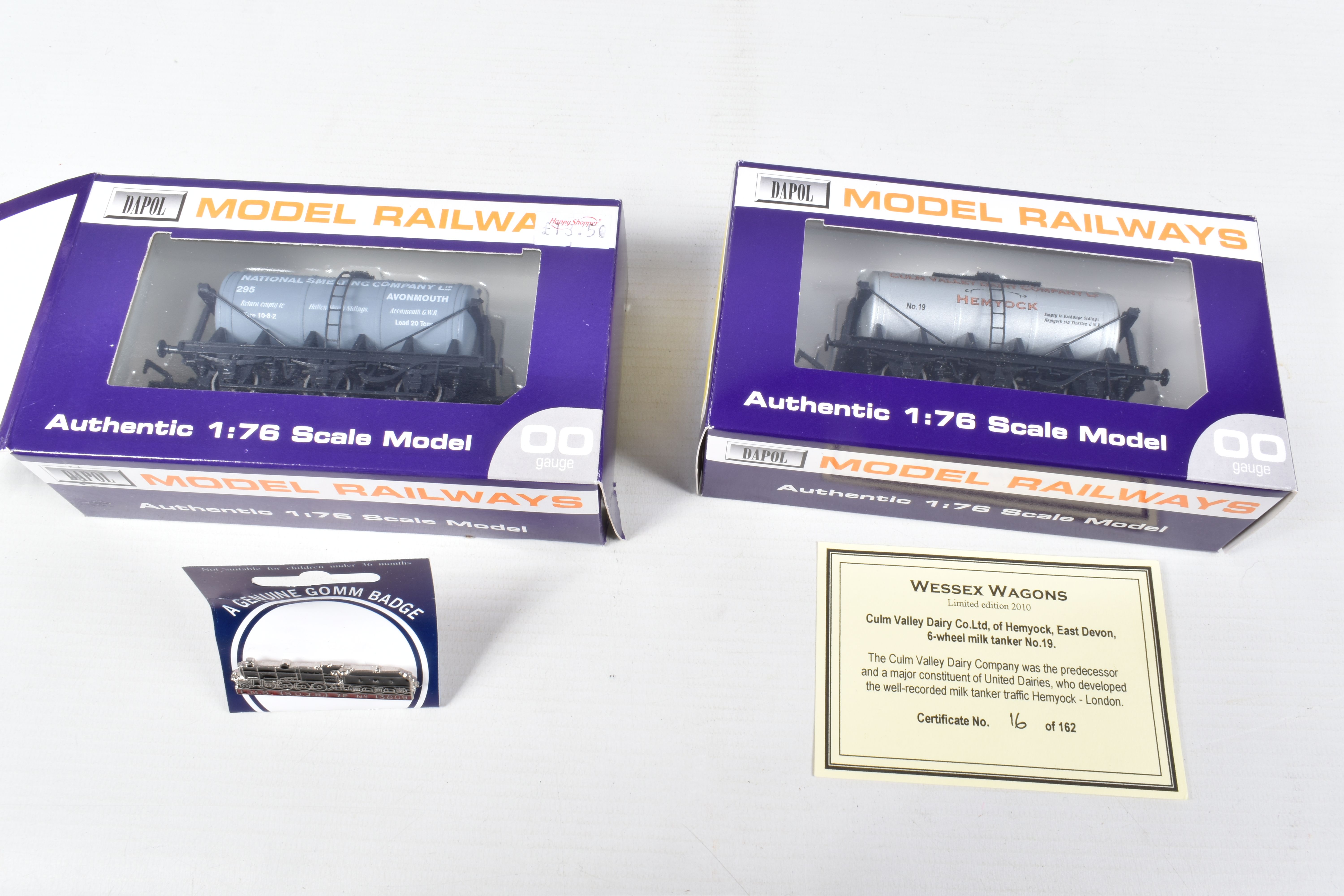 TEN BOXED OO GAUGE DAPOL MODEL RAILWAY WAGON SIX WHEEL TANKERS, to include a Milk UD, item no. B762, - Image 11 of 11