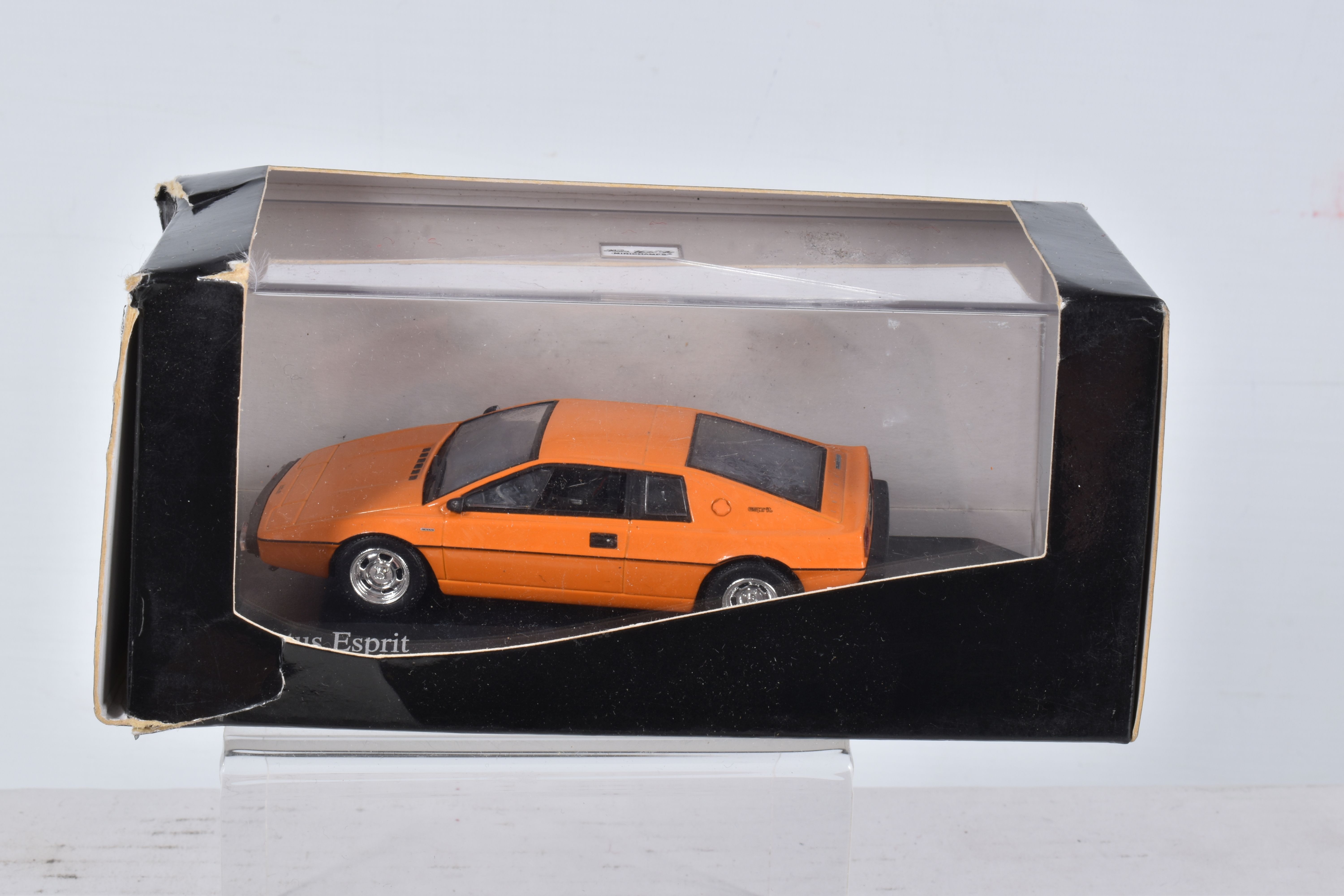 A COLLECTION OF BOXED MODEL AND RC CARS, to include a Minichamps Lotus Esprit Orange Pearl, box worn - Image 11 of 13