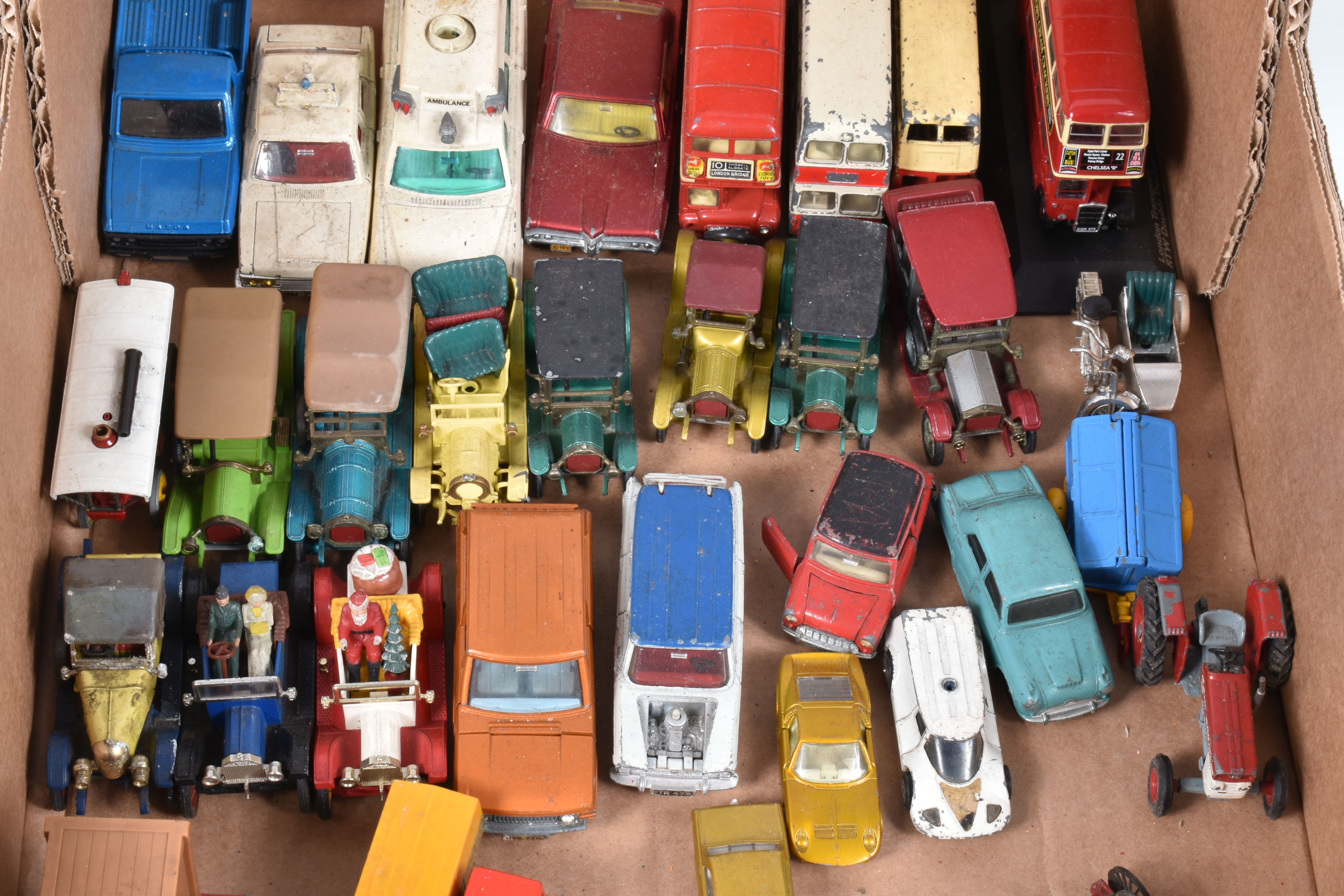 A QUANTITY OF UNBOXED AND ASSORTED PLAYWORN DIECAST VEHICLES, to include Dinky Supertoys Foden - Bild 10 aus 12