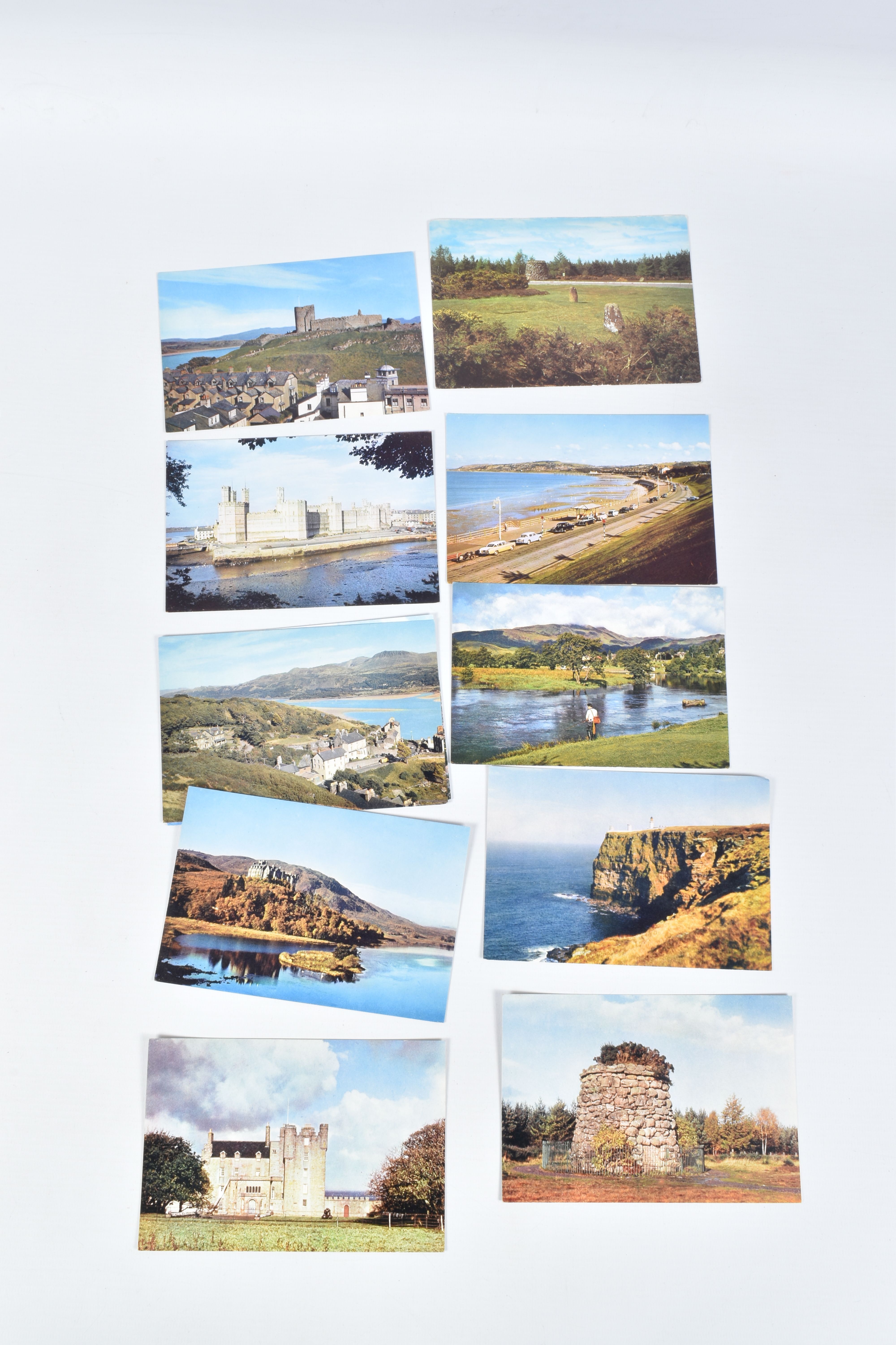 A LARGE COLLECTION OF POSTCARDS, APPROXIMATELY 850, to include Caernarvon Castle, Cliftonville, - Image 2 of 10