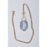A 9CT GOLD WEDGWOOD PENDANT NECKLACE, the oval Wedgwood pendant depicting a female figure, suspended