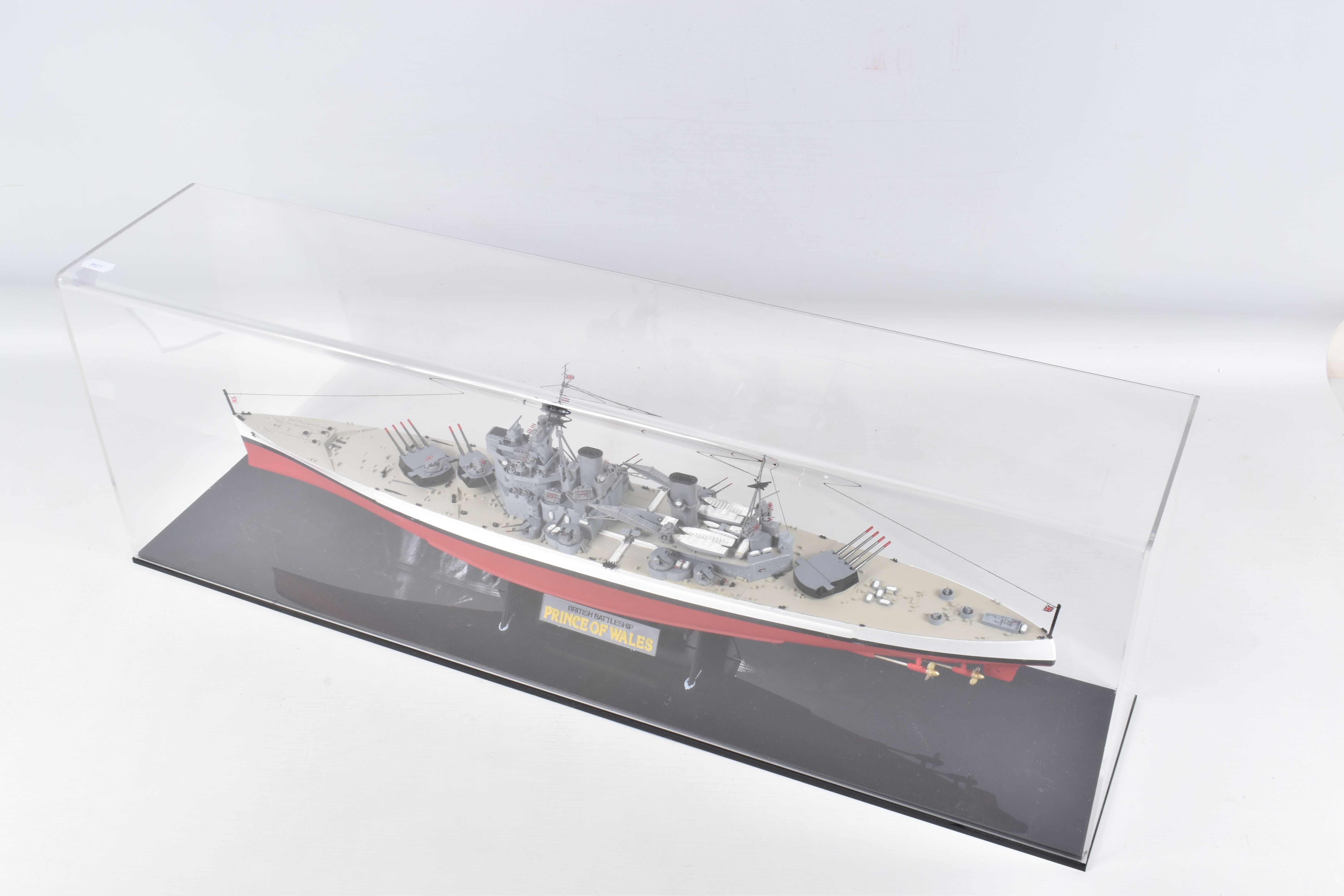 THREE CONSTRUCTED REVELL PLASTIC KITS OF BRITISH WARSHIPS ALL HOUSED IN PERSPEX DISPLAY CASES, 'King - Bild 7 aus 16