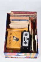 A BOX OF CORONET, LE BENGALI AND OTHER 3D VIEWERS AND VIEWS, comprising a boxed Camerascope viewer
