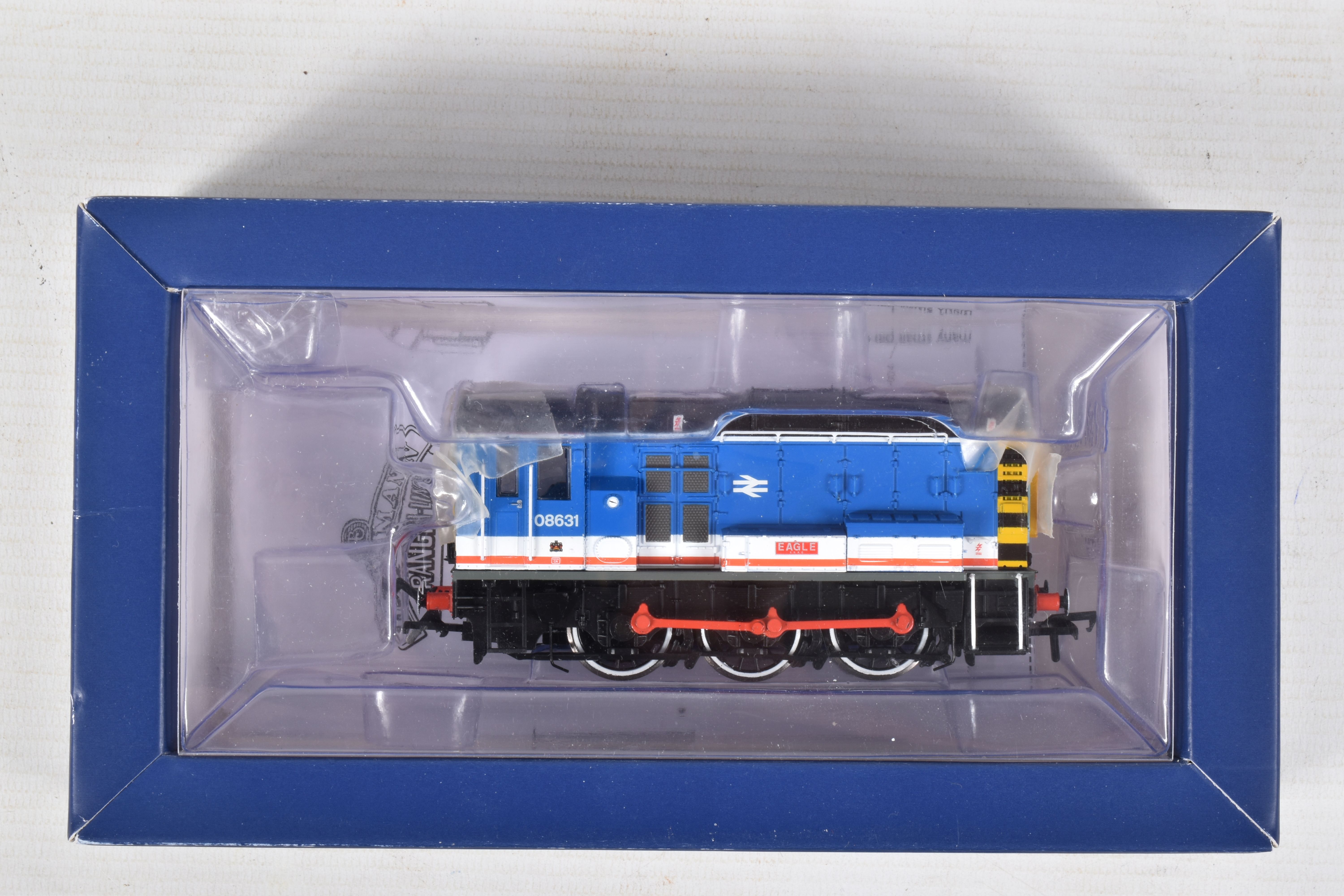 A BOXED OO GAUGE BACHMANN BRANCHLINE MODEL RAILWAY DIESEL SHUNTER LOCOMOTIVE Class 08 no. 08631 ' - Image 3 of 3