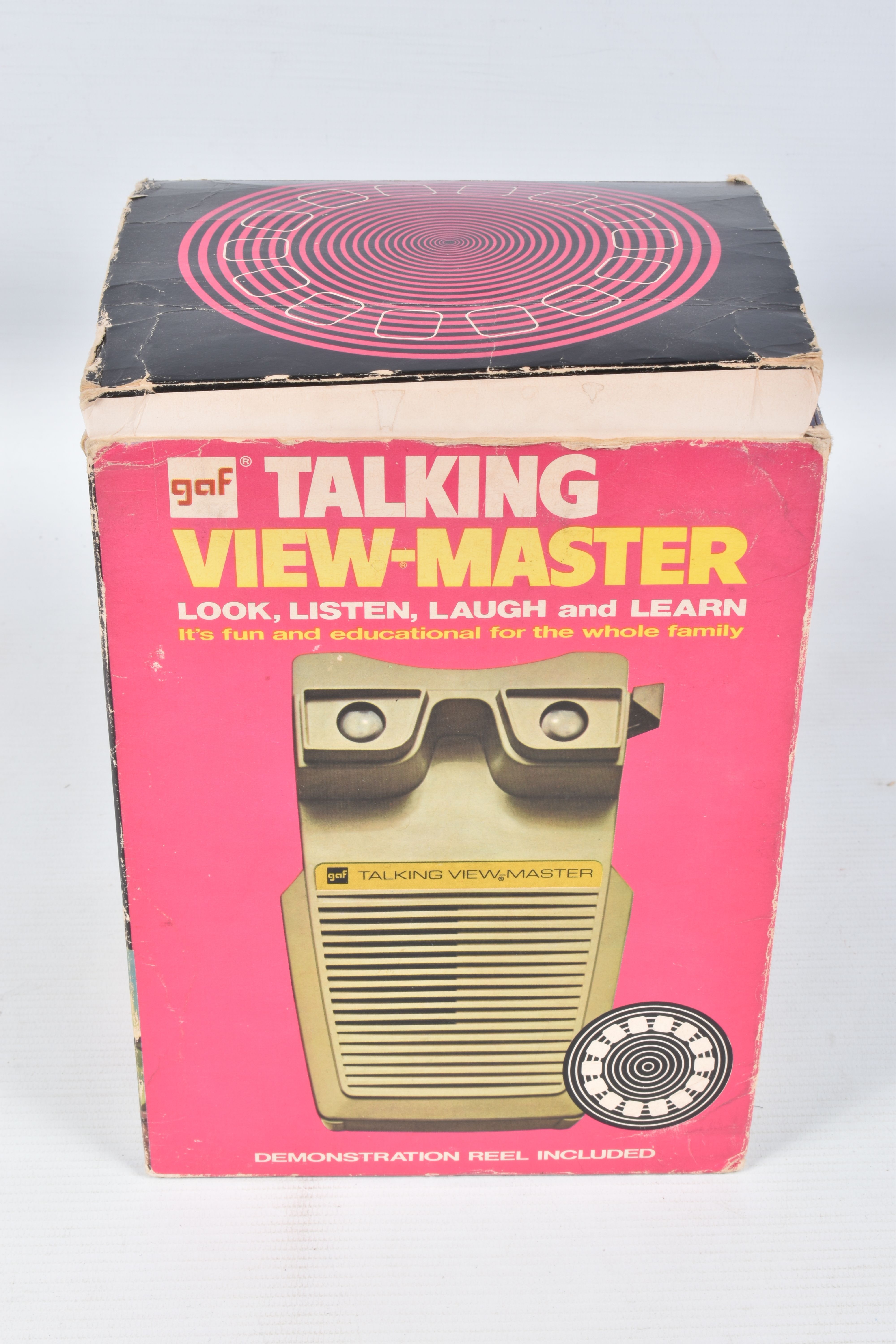 A WOODEN CASE CONTAINING A SAWYER’S VIEW-MASTER 3D VIEWER AND A QUANTITY OF SAWYER’S AND OTHER - Image 3 of 12