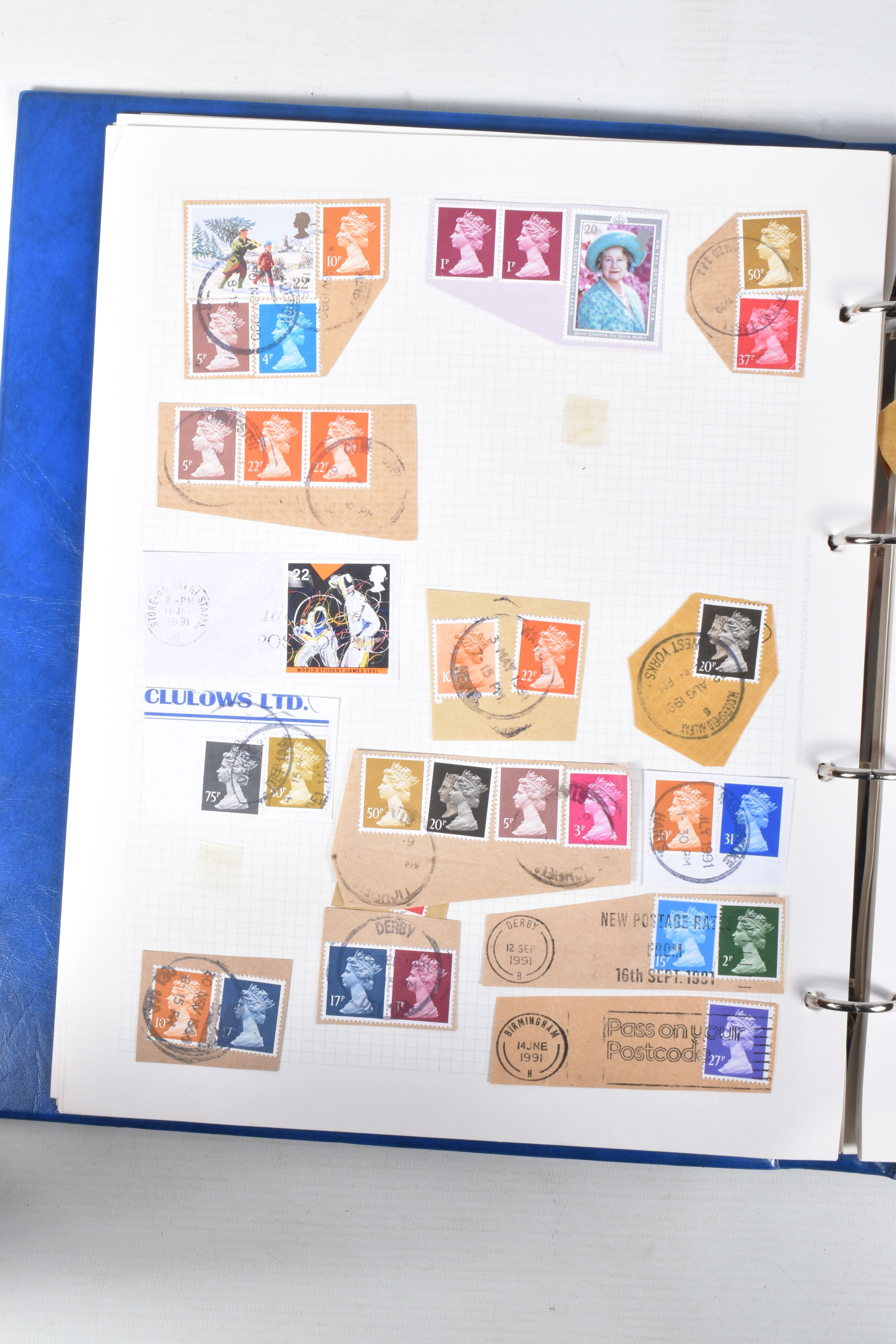 ACCUMULATION OF WORLDWIDE STAMPS IN 5 ALBUMS AND LOOSE IN PACKETS - Image 3 of 16