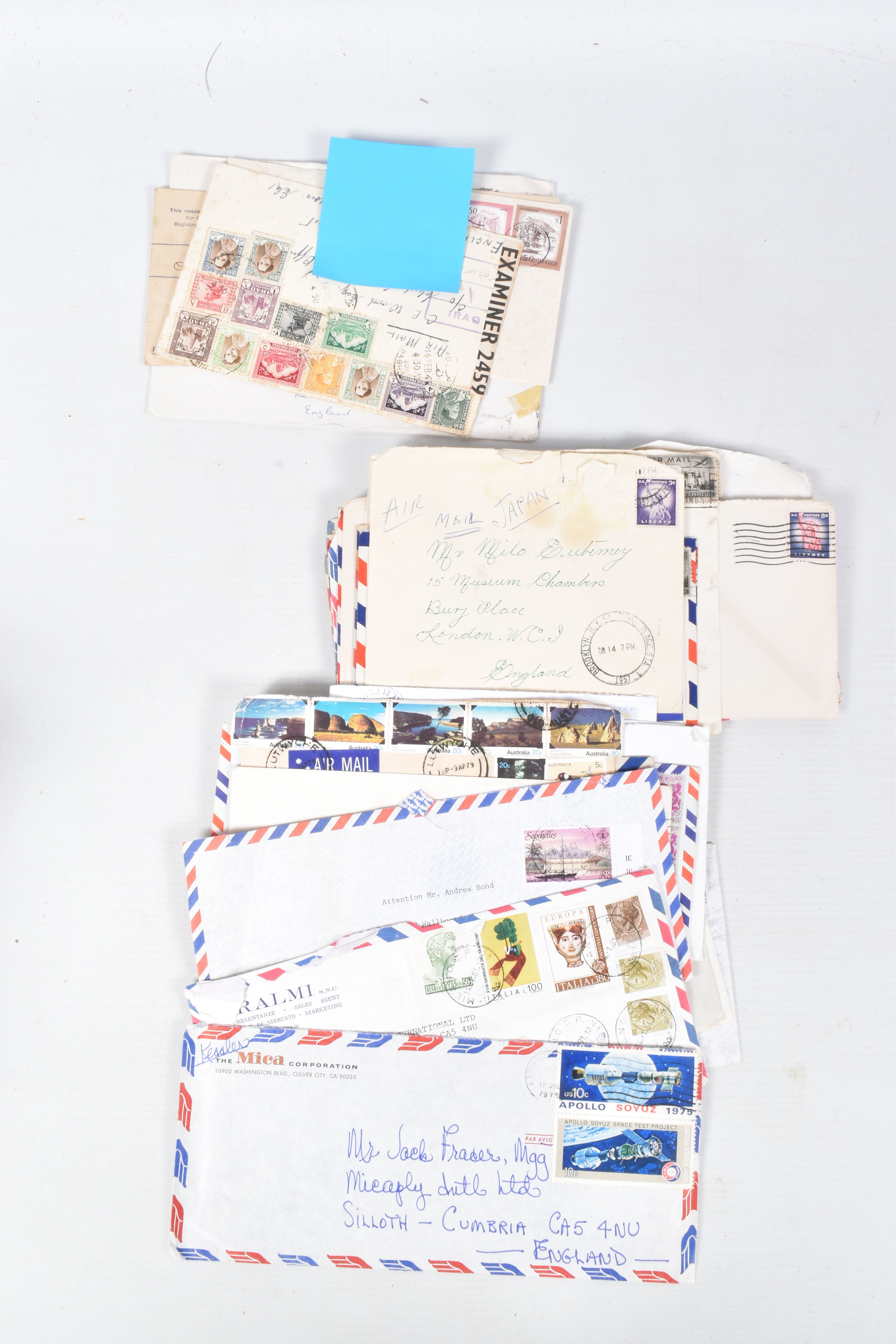 LARGE ACCUMULATION OF STAMPS IN 2 BOXES. Includes 1970s presentation cards, but main value is in - Image 27 of 30