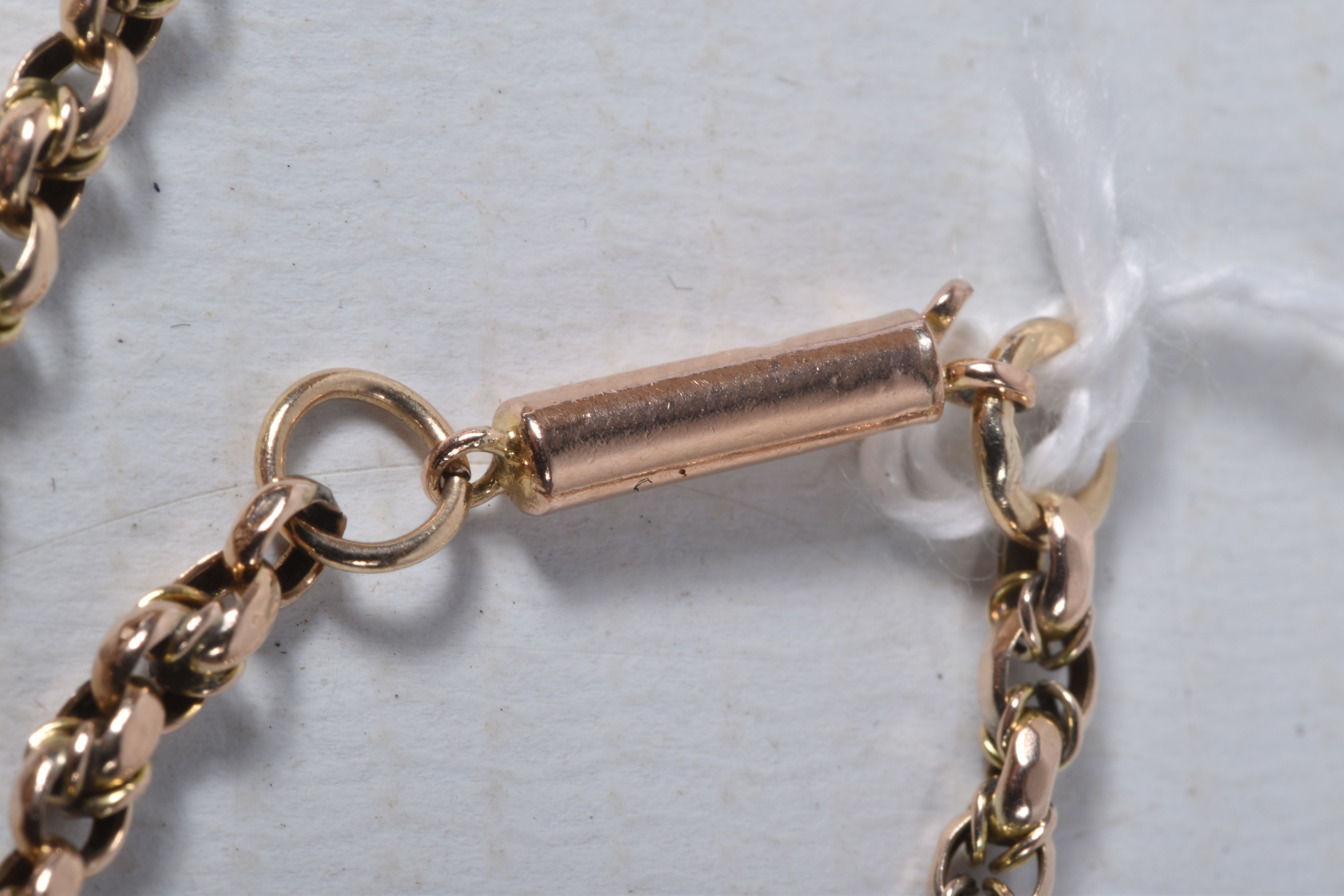 A YELLOW METAL BELCHER CHAIN, fitted with a barrel clasp stamped 9ct, length 560mm, approximate - Image 3 of 4