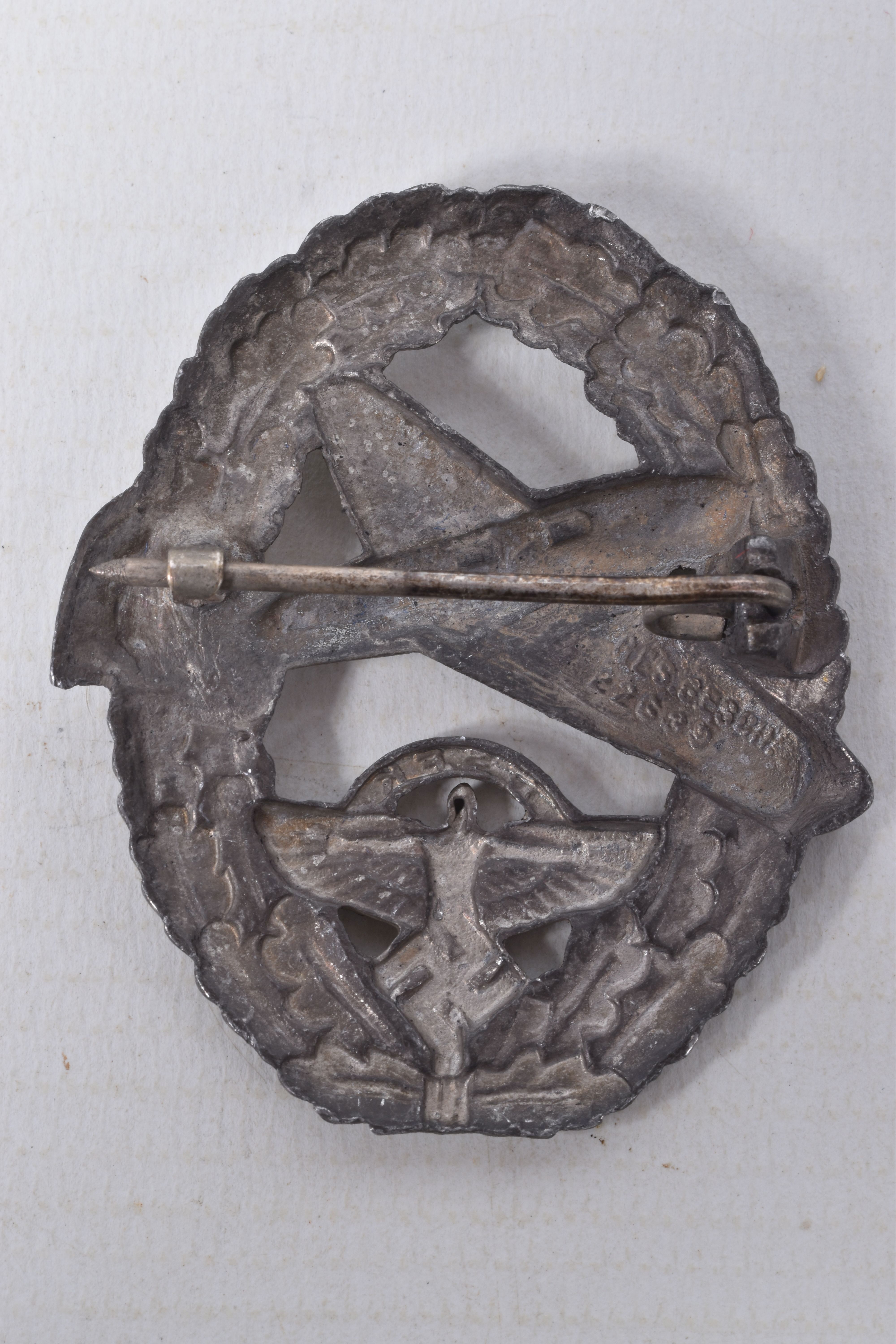 A GERMAN NSFK MOTOR PILOTS BADGE, this example is hollow backed and retains its original pin that - Image 3 of 4