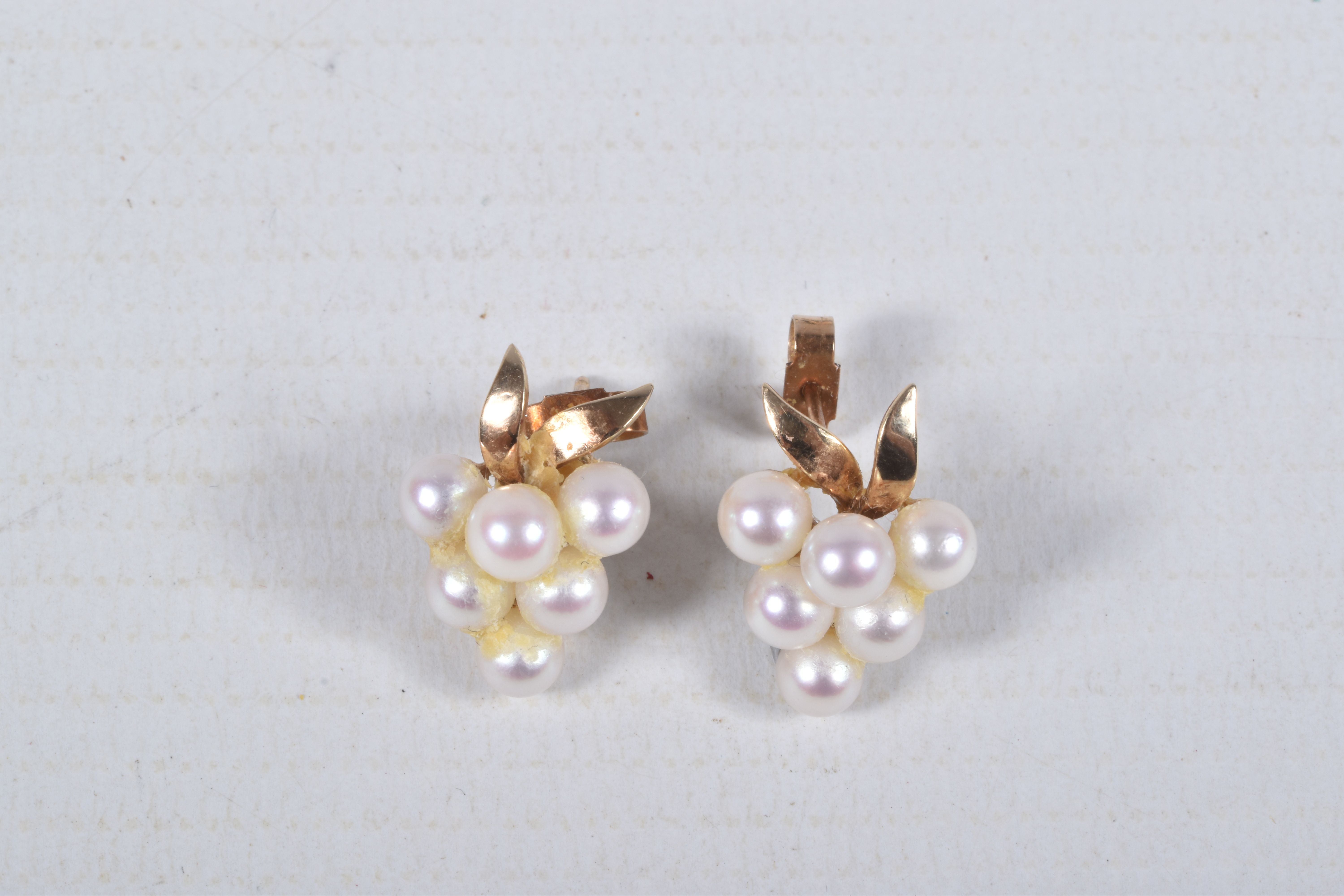 A PAIR OF CULTURED PEARL EARRINGS, each in the form of a bunch of grapes, yellow metal post and - Image 2 of 4