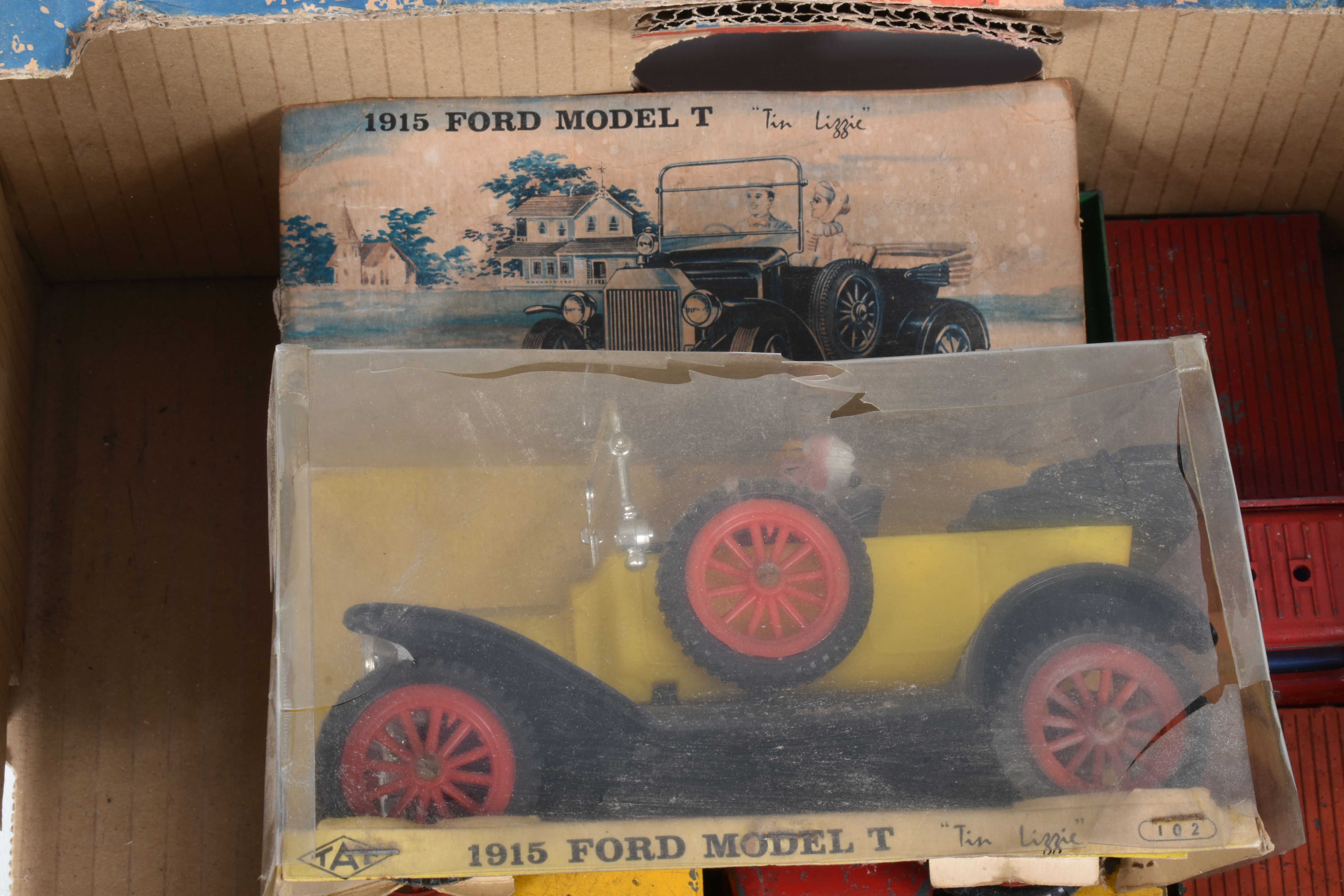 A QUANTITY OF UNBOXED AND ASSORTED PLAYWORN DIECAST VEHICLES, to include Dinky Supertoys Foden - Bild 4 aus 12