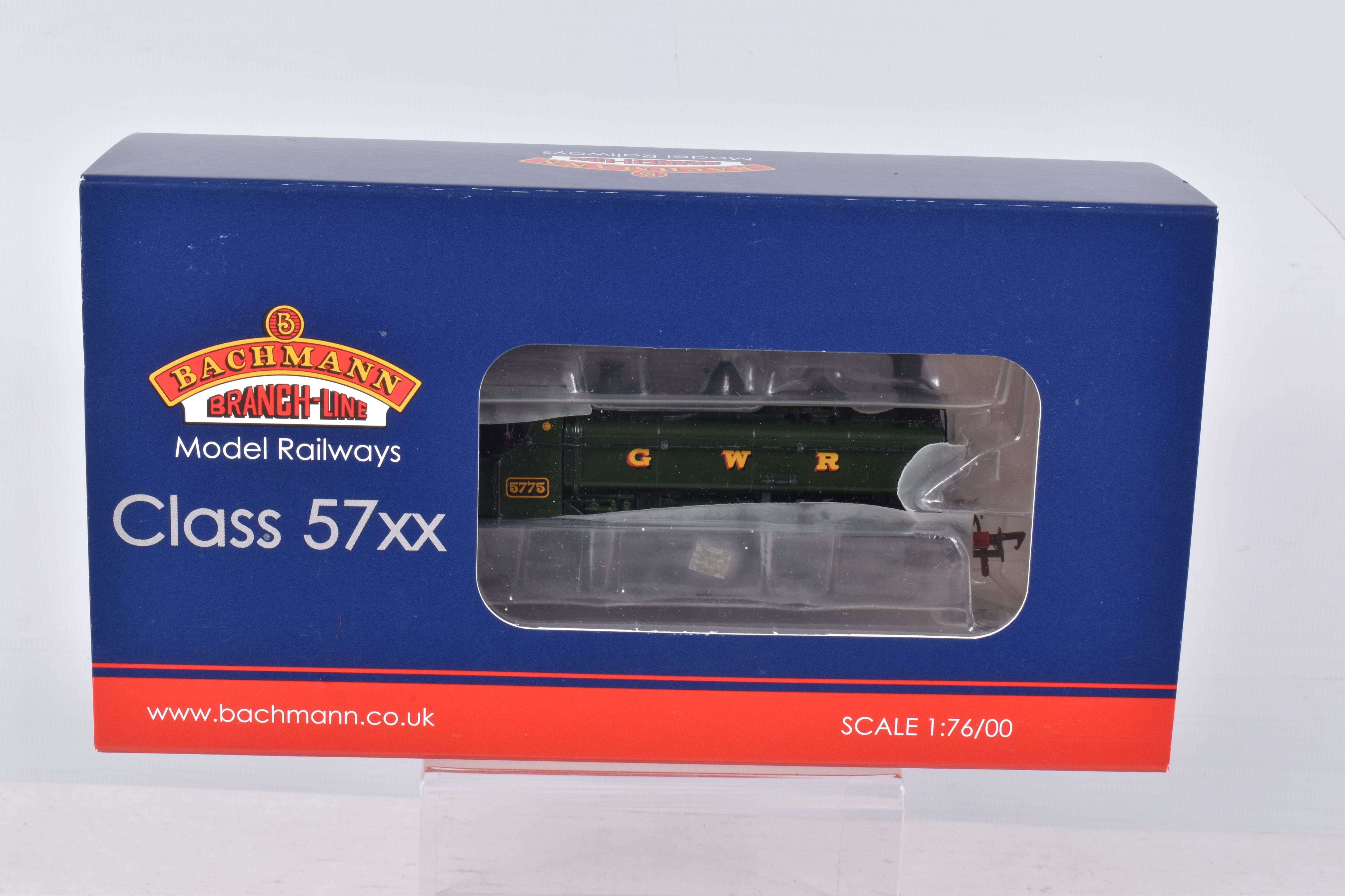 A BOXED OO GAUGE BACHMANN BRANCHLINE MODEL RAILWAY LOCOMOTIVE Class 57xx Pannier Tank no. 5775 in