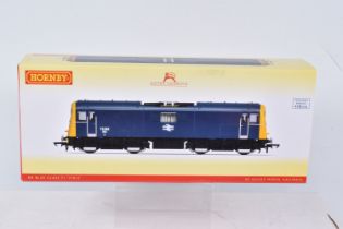 A BOXED OO GAUGE HORNBY MODEL RAILWAY ELECTRIC LOCOMOTIVE Bo-B0 Class 71 no. 71012 in BR Blue