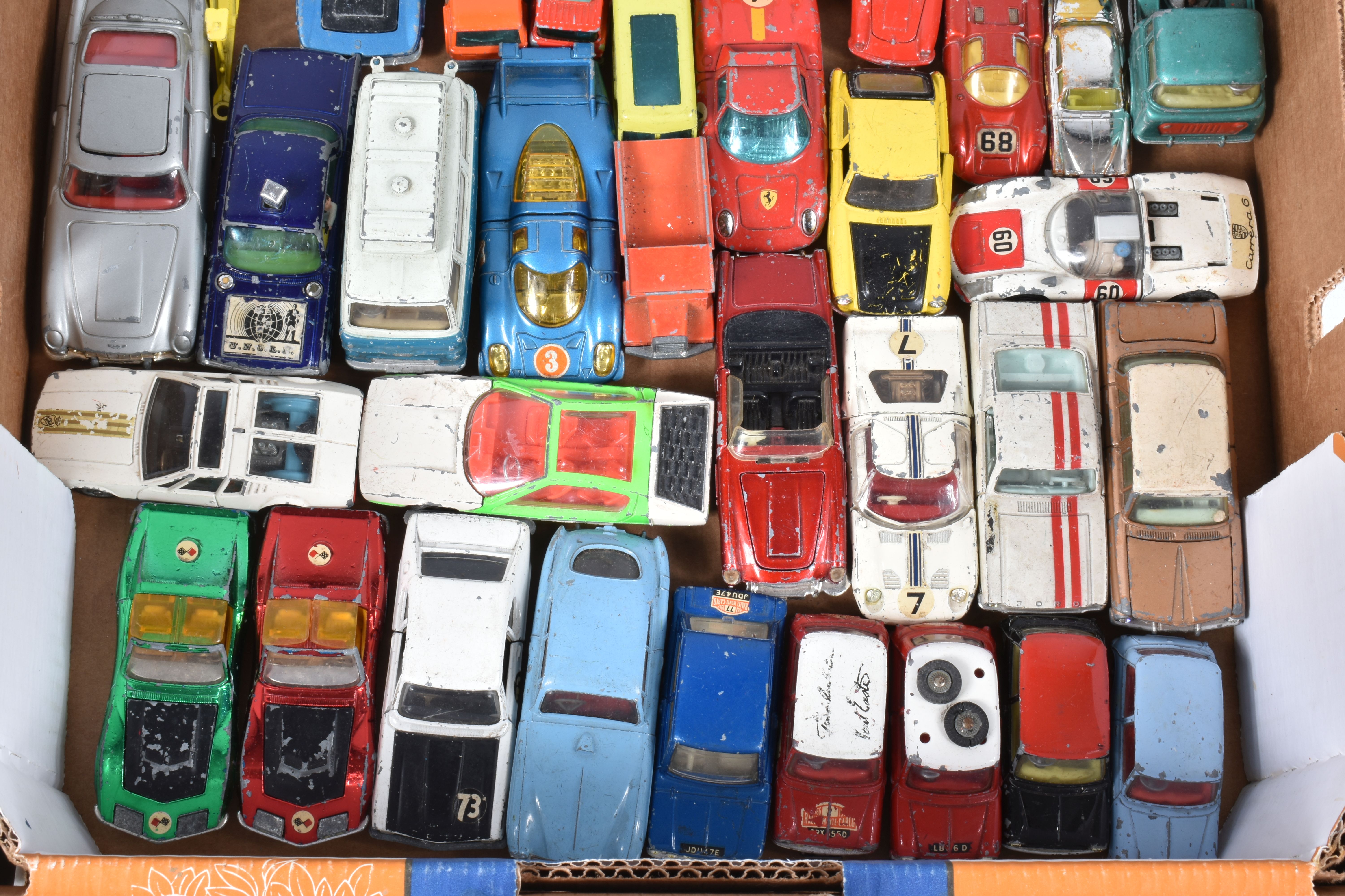 A QUANTITY OF UNBOXED AND ASSORTED PLAYWORN DIECAST VEHICLES, to include Tri-ang Spot-On Aston - Image 5 of 5