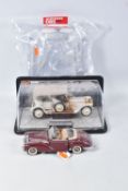 A CASED FRANKLIN MINT 1911 ROLLS-ROYCE TOURER, housed in a Franklin Mint diorama with lift-off
