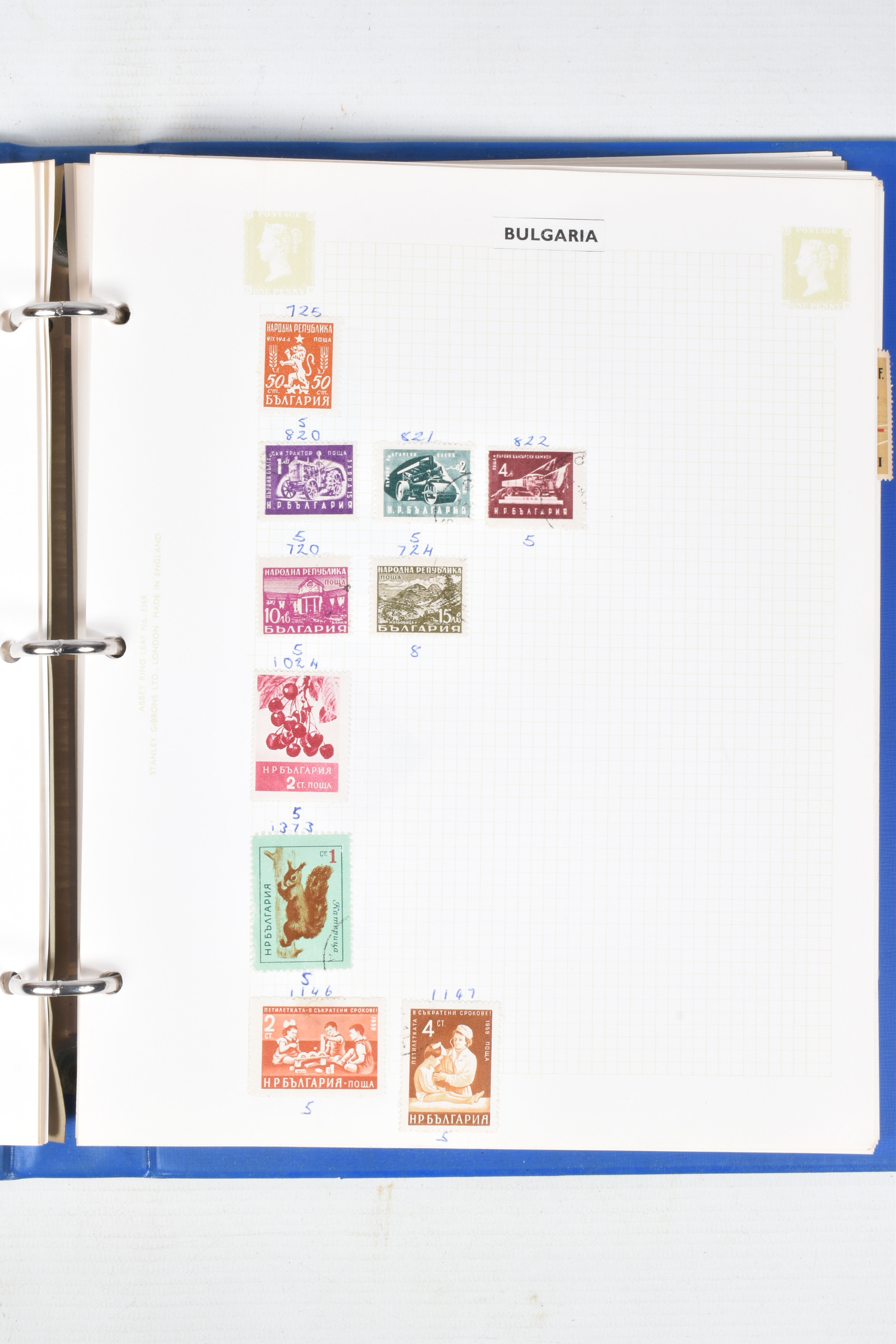 ACCUMULATION OF WORLDWIDE STAMPS IN 5 ALBUMS AND LOOSE IN PACKETS - Image 6 of 16