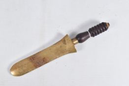 A REPLICA SIEBE GORMAN DIVERS KNIFE, this is a later copy of an original early twentieth century