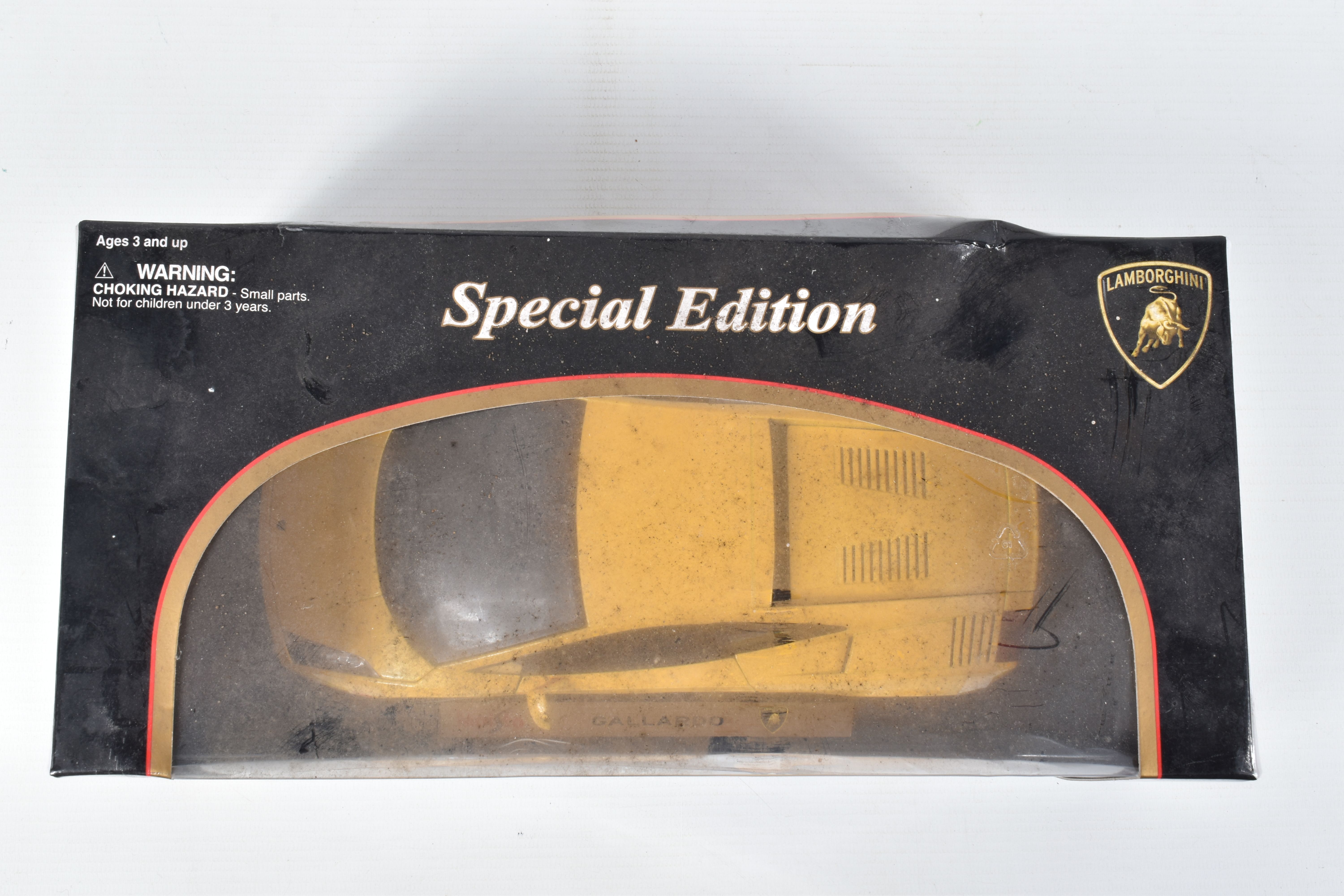 FIVE BOXED AND TWO LOOSE DIECAST MODEL VEHICLES, to include a Bburago Lamborghini Countach 1988 - Image 13 of 19