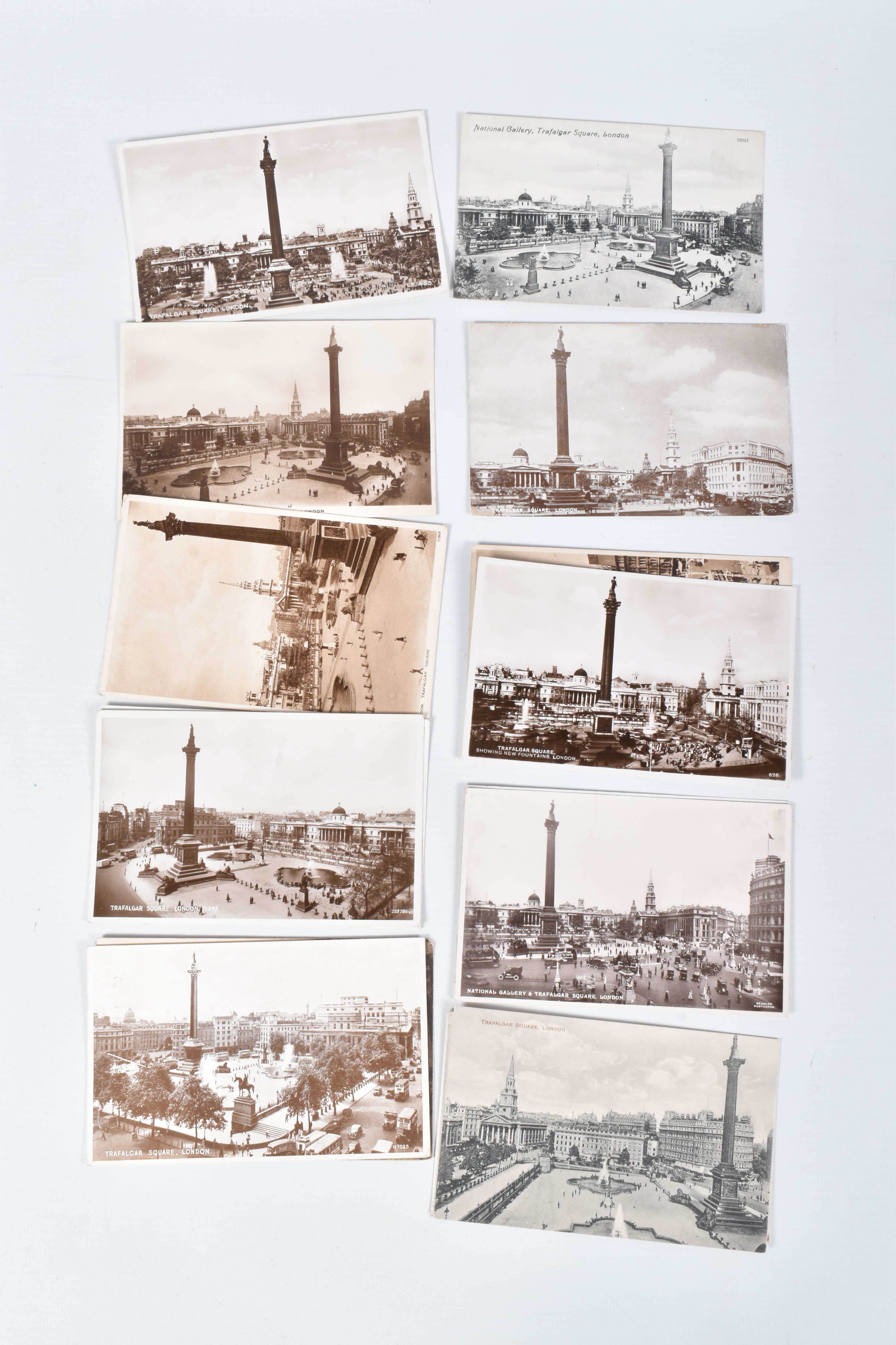 A LARGE COLLECTION OF POSTCARDS, APPROXIMATELY 900, to include the Tower and Tower Bridge, - Image 5 of 10