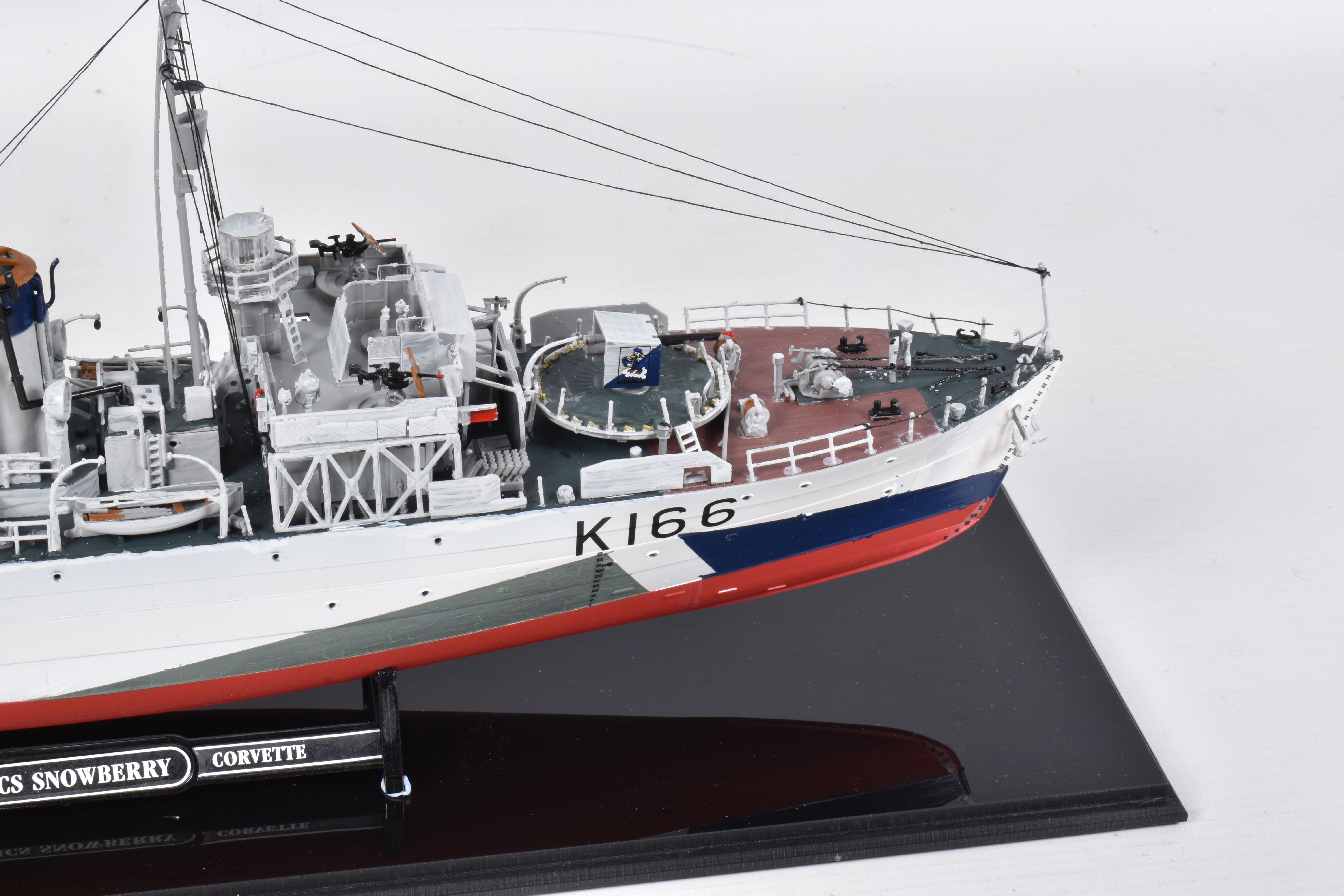 THREE CONSTRUCTED REVELL PLASTIC KITS OF BRITISH WARSHIPS ALL HOUSED IN PERSPEX DISPLAY CASES, 'King - Image 15 of 16