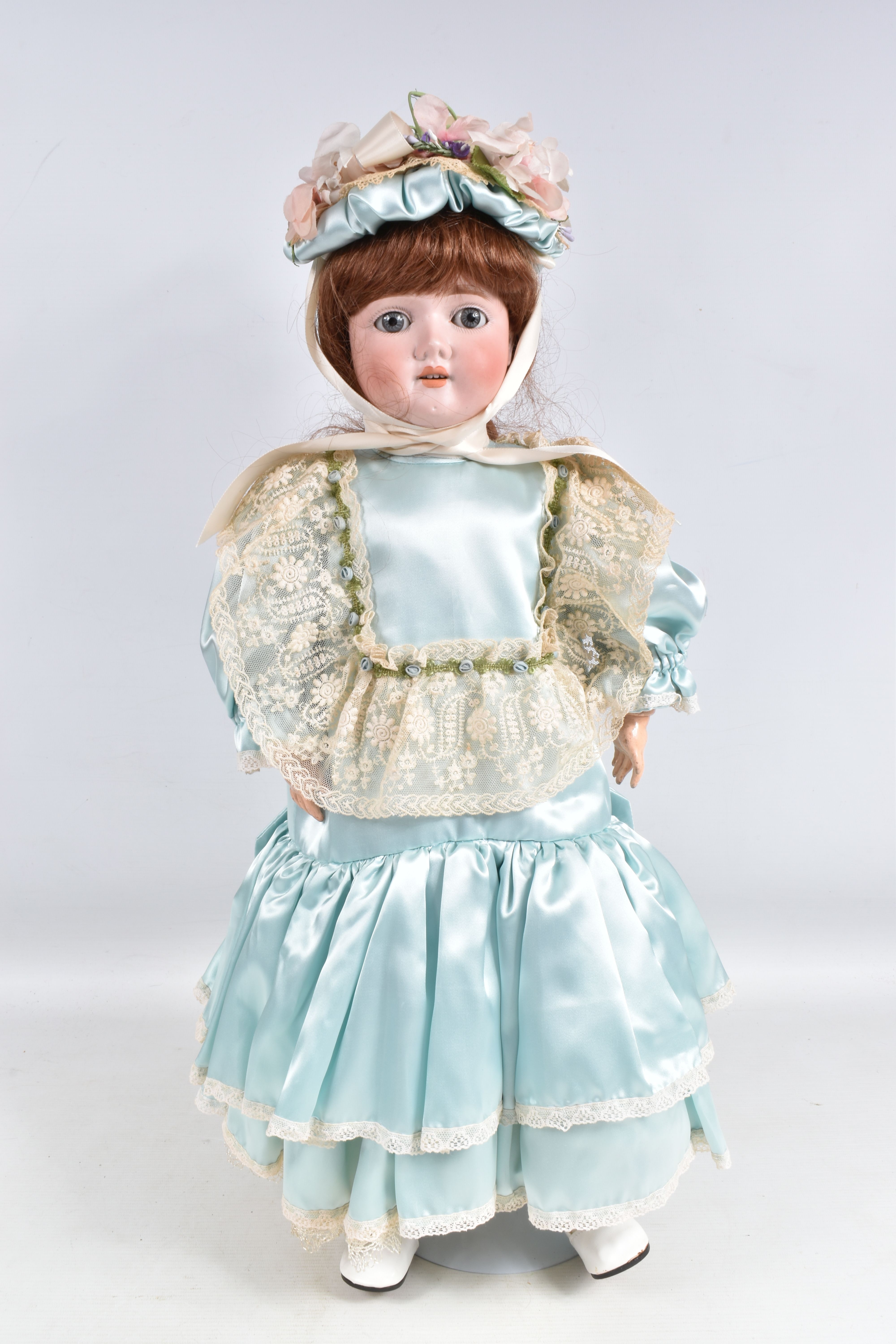 A MAX HANDWERCK BISQUE HEAD DOLL, nape of neck marked 'Max Handwerck Germany 7½', sleeping blue - Image 9 of 12