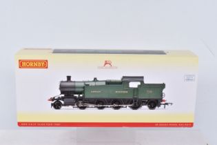 A BOXED OO GAUGE HORNBY MODEL RAILWAY STEAM LOCOMOTIVE, Class 72XX 2-8-2T no. 7202 in GWR Green,