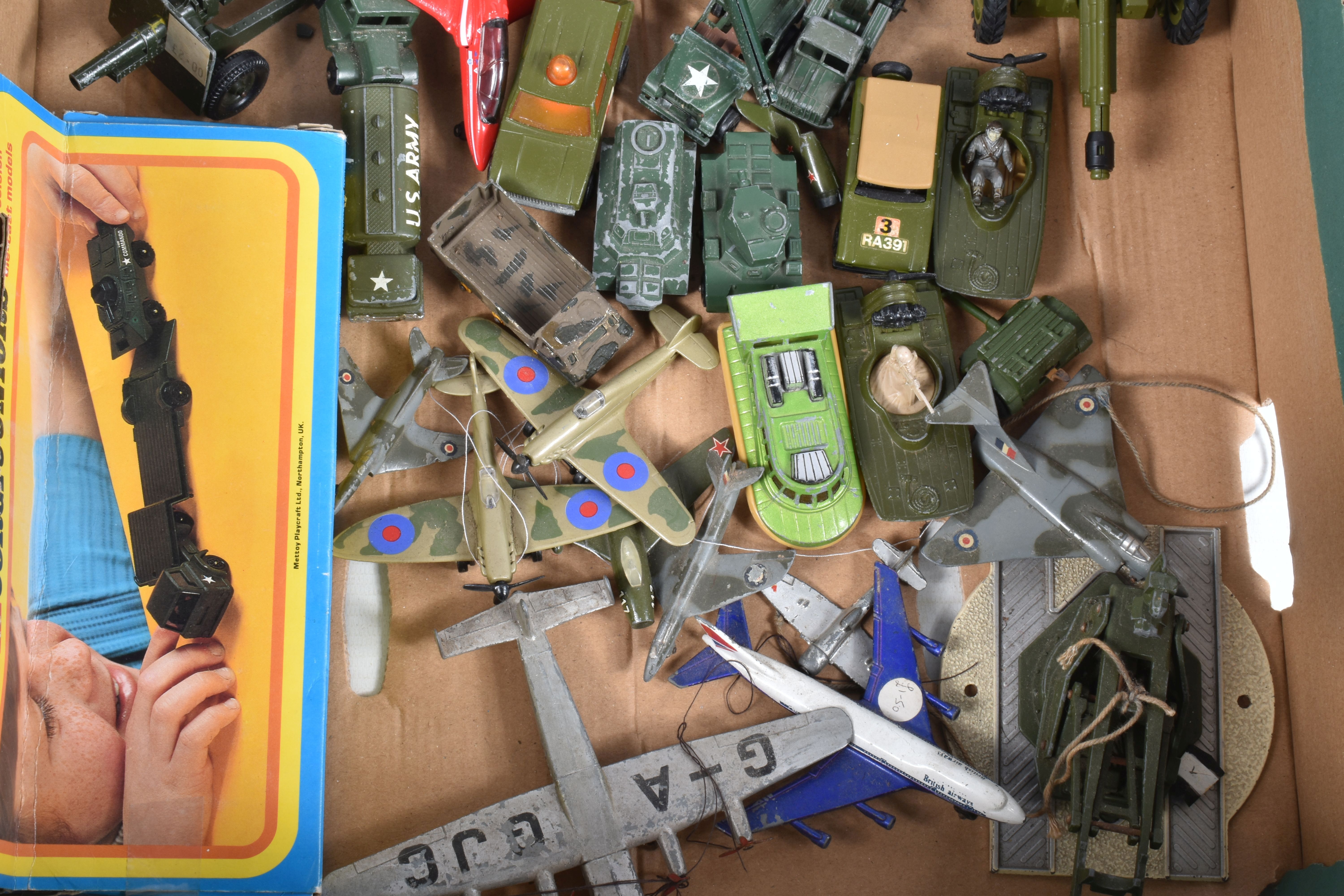 THREE BOXES OF MODEL VEHICLES, FIGURES AND AIRCRAFTS, some boxed and some loose, items include a - Image 16 of 16