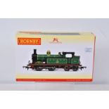 A BOXED OO GAUGE HORNBY MODEL RAILWAY STEAM LOCOMOTIVE, SECR Class H Wainwright 0-4-4T, no. 263 in