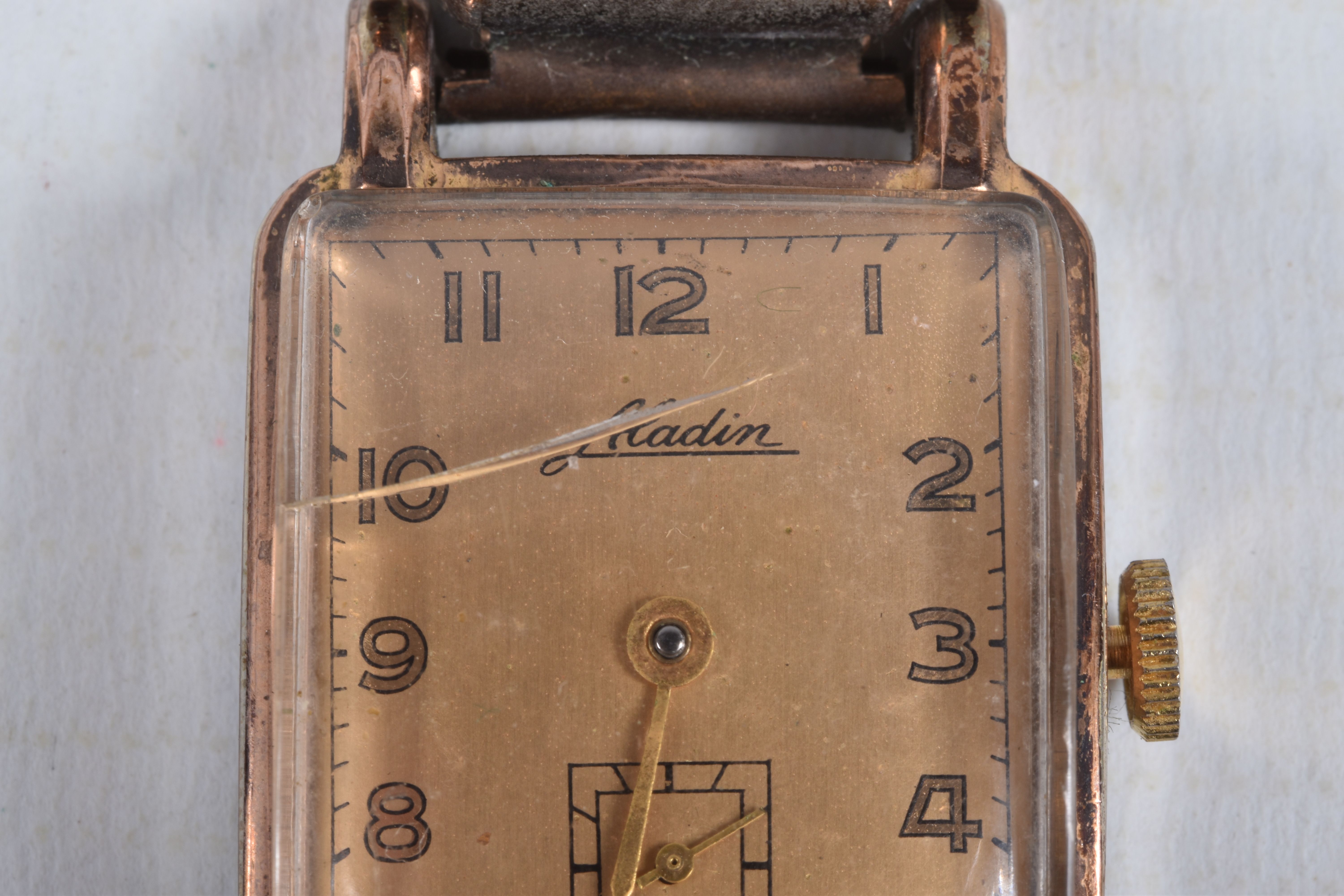A GENTS 'ALADIN' WRISTWATCH, manual wind, rectangular gold tone dial signed 'Aladin', Arabic - Image 2 of 9