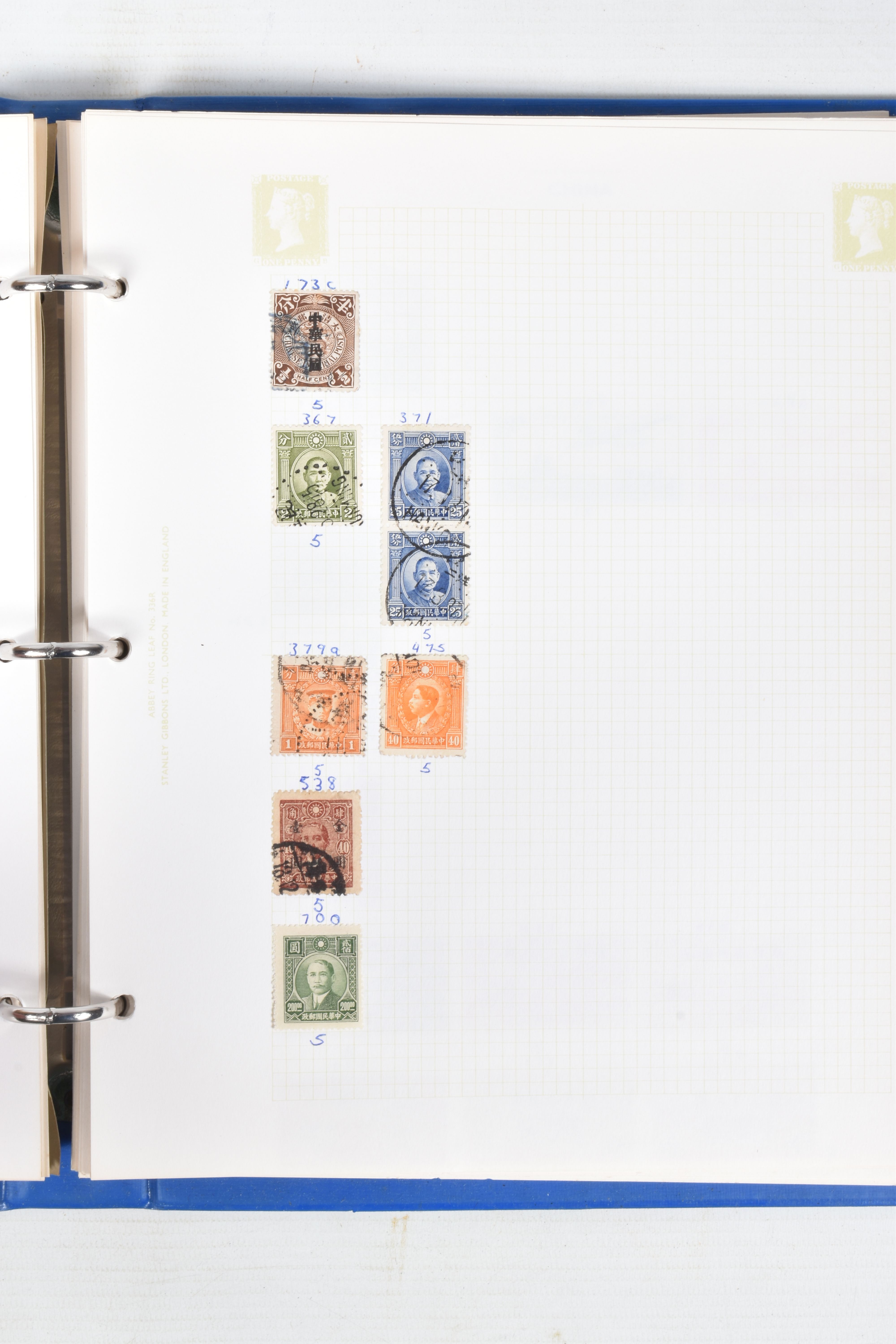 ACCUMULATION OF WORLDWIDE STAMPS IN 5 ALBUMS AND LOOSE IN PACKETS - Image 8 of 16