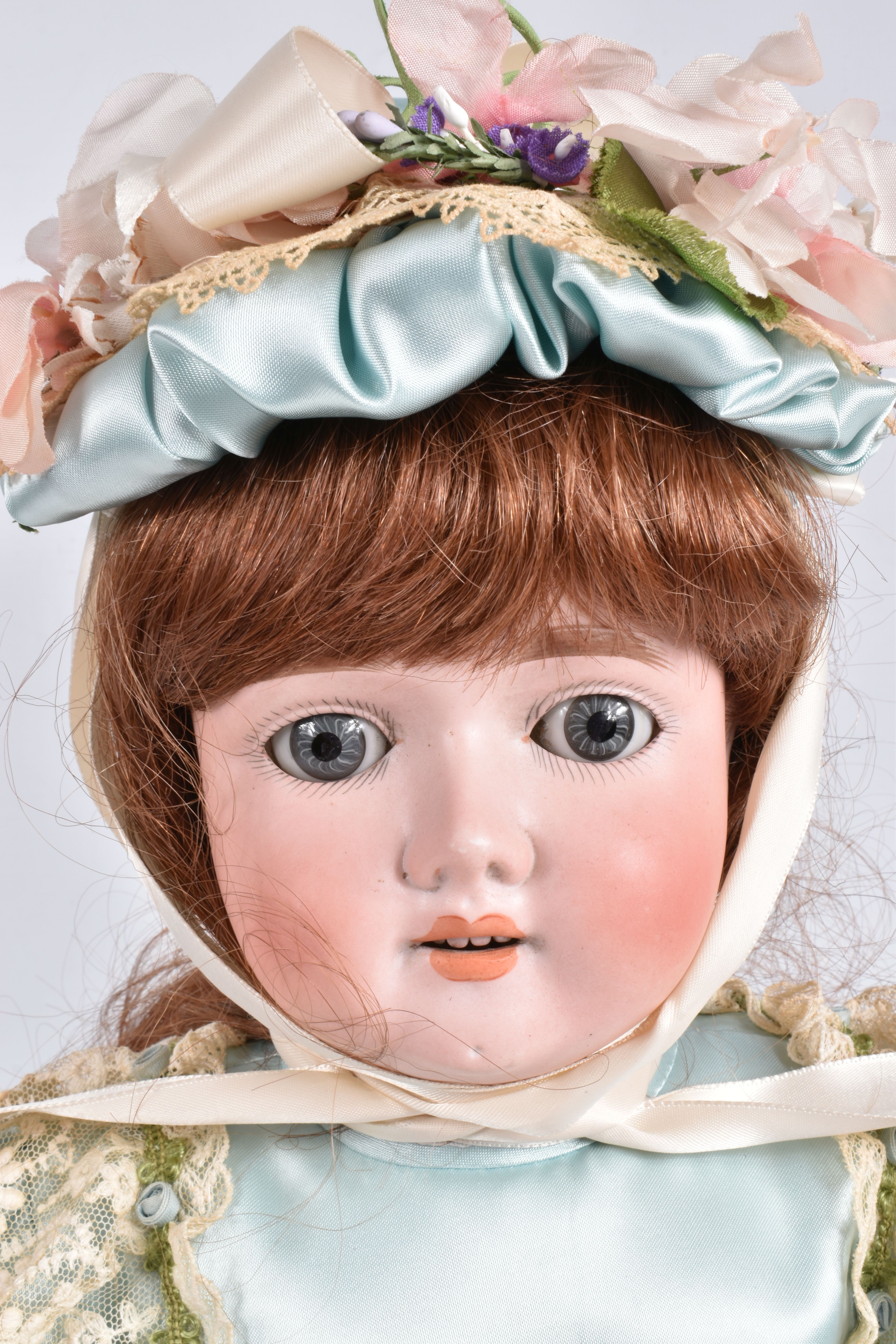 A MAX HANDWERCK BISQUE HEAD DOLL, nape of neck marked 'Max Handwerck Germany 7½', sleeping blue - Image 10 of 12