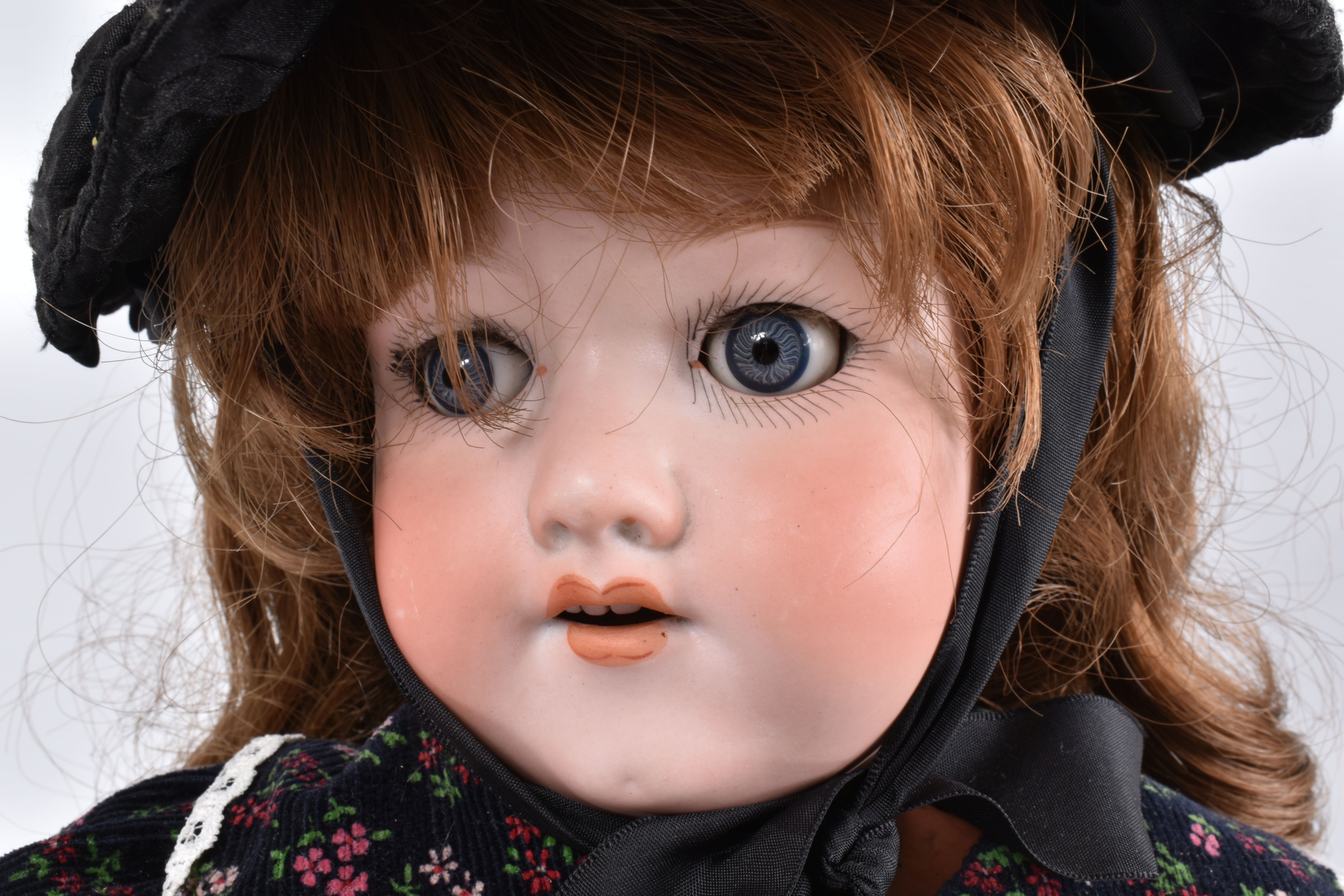 A MAX HANDWERCK BISQUE HEAD DOLL, nape of neck marked 'Max Handwerck Germany 7½', sleeping blue - Image 7 of 12