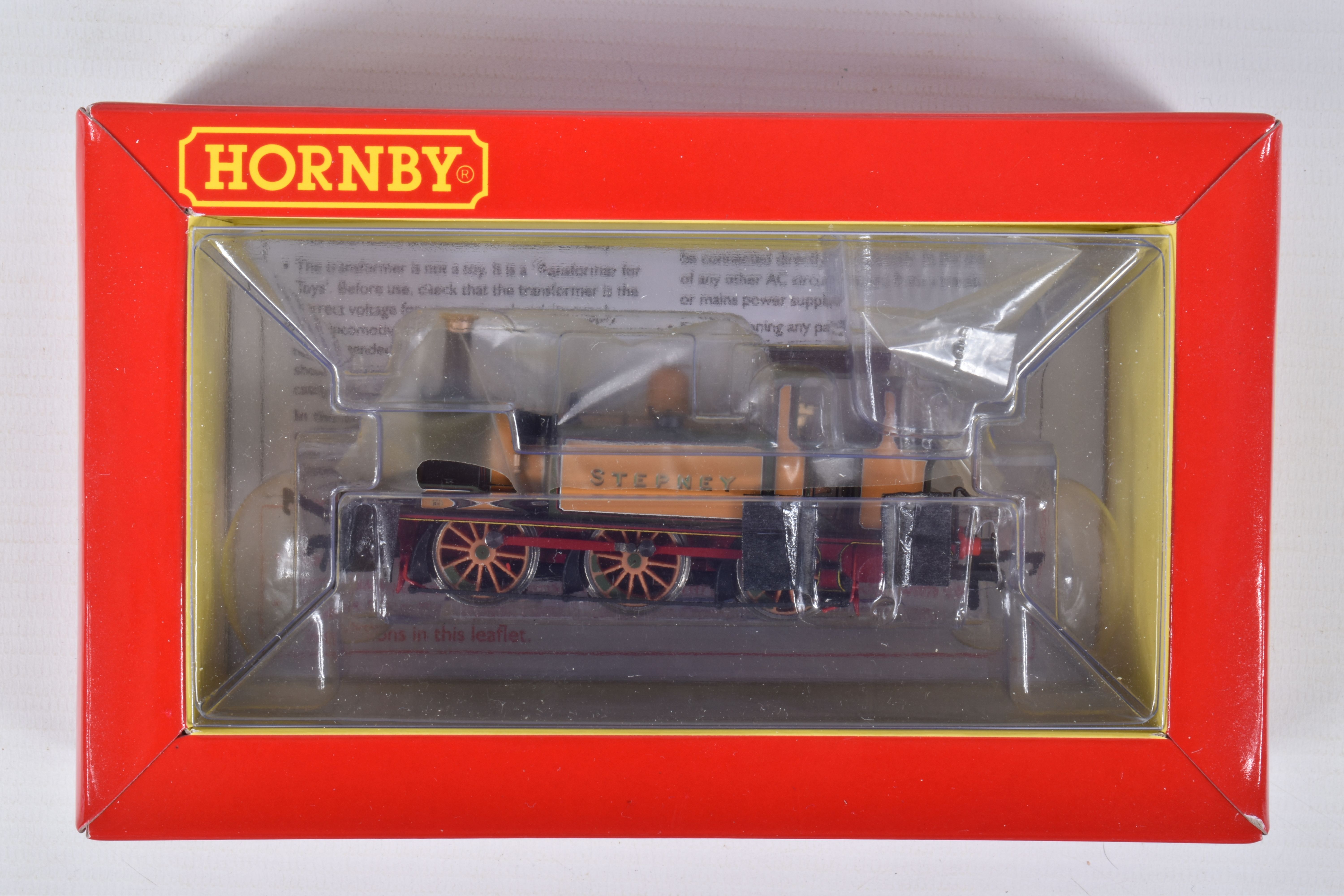 A BOXED OO GAUGE HORNBY MODEL RAILWAY STEAM LOCOMOTIVE Class A1 Terrier 0-6-0T no. 655 'Stepney' - Image 3 of 3